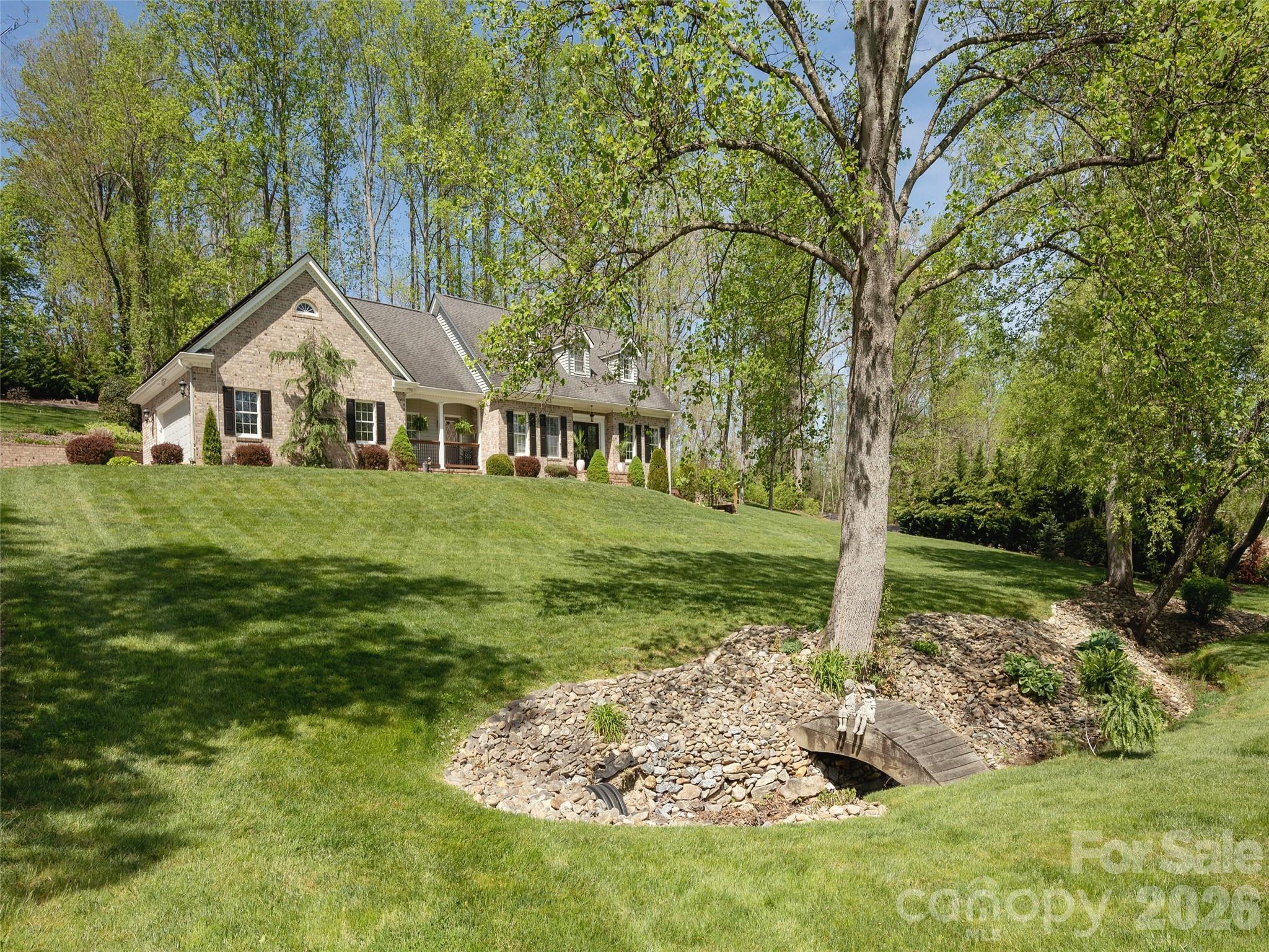 514 Whispering Hills Drive — Hendersonville