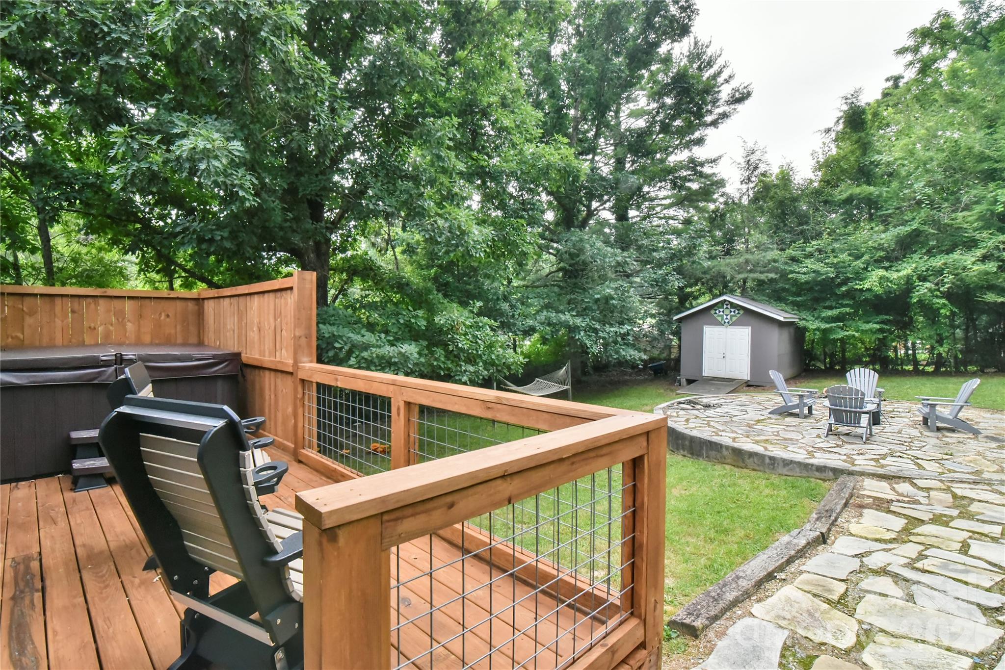 5 E Keesler Street — Black Mountain