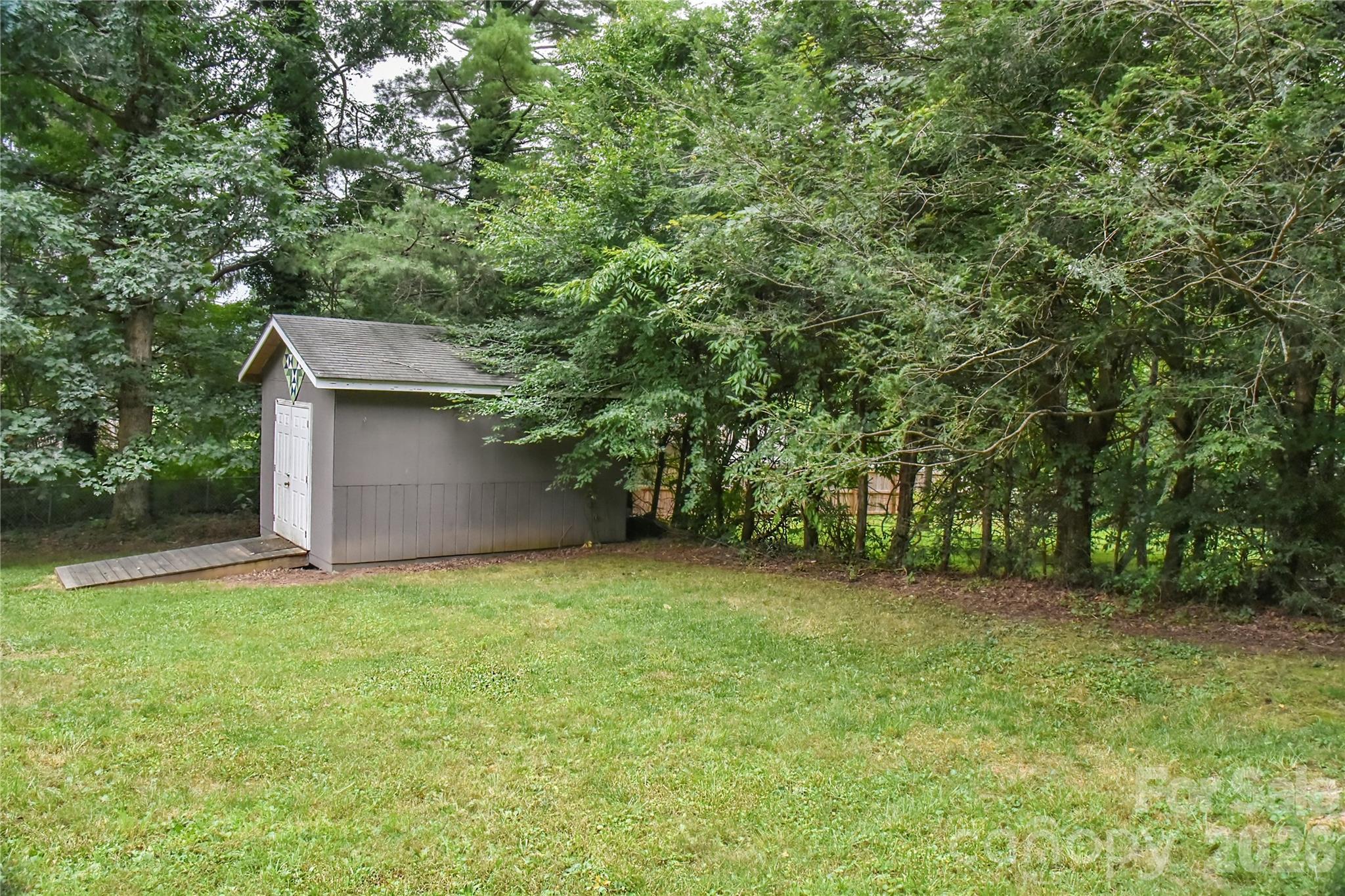5 E Keesler Street — Black Mountain