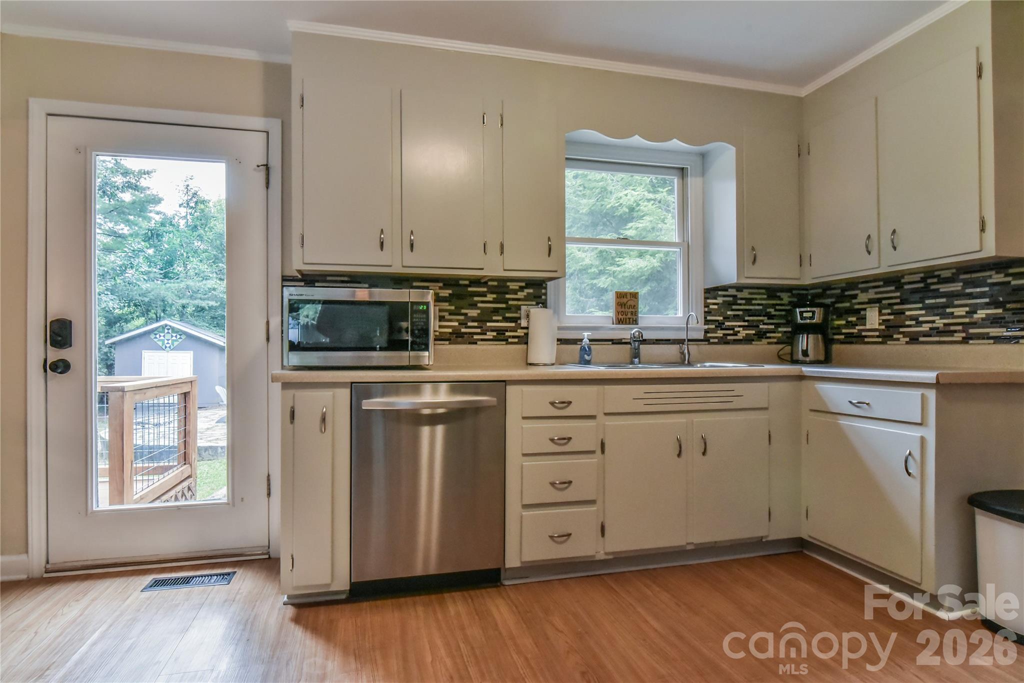 5 E Keesler Street — Black Mountain