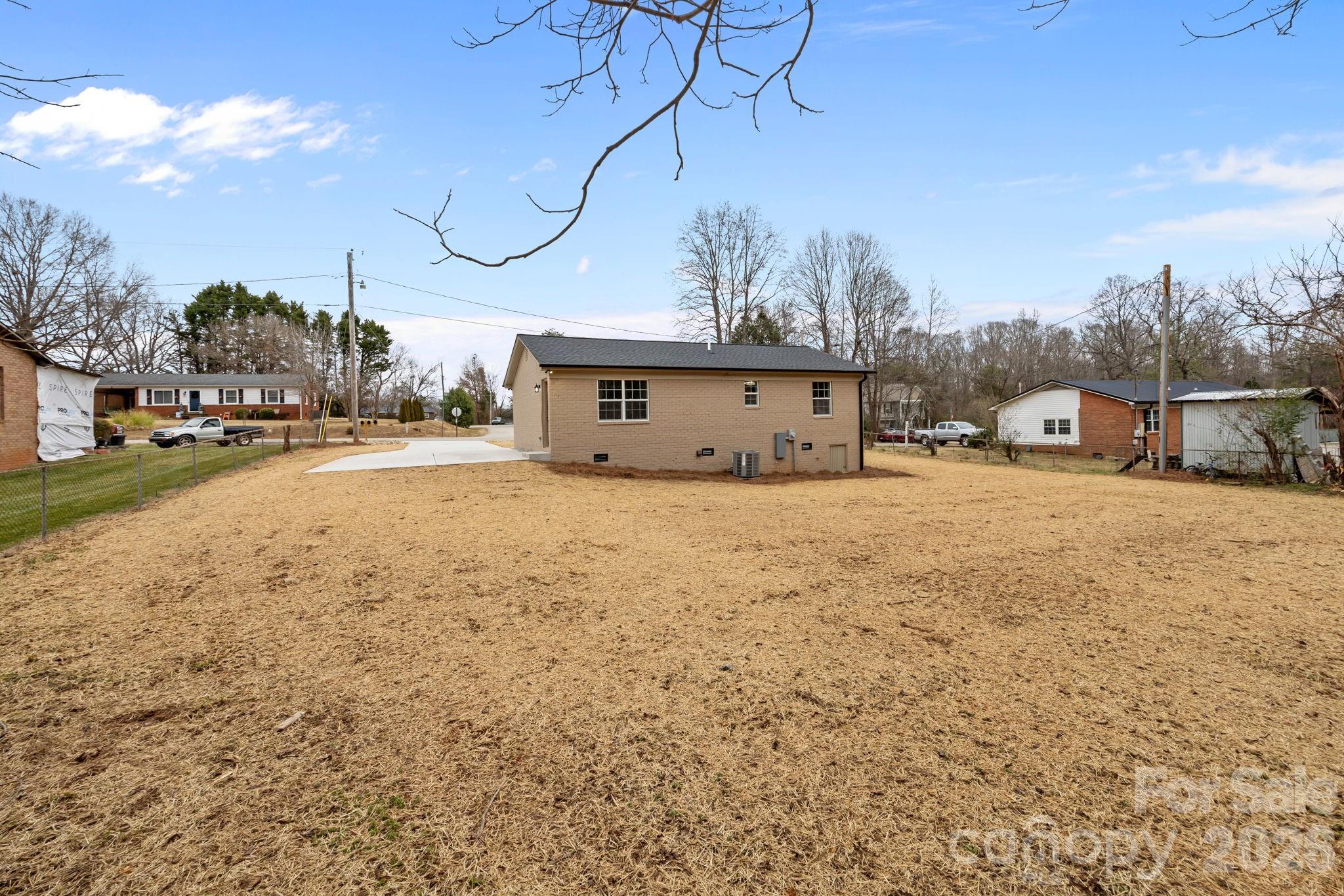 120 Independence Loop — Statesville