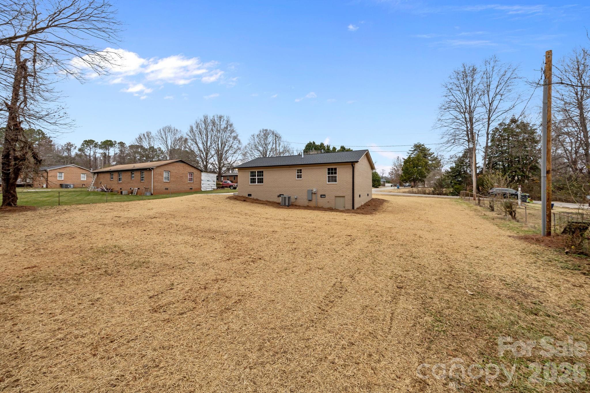 120 Independence Loop — Statesville