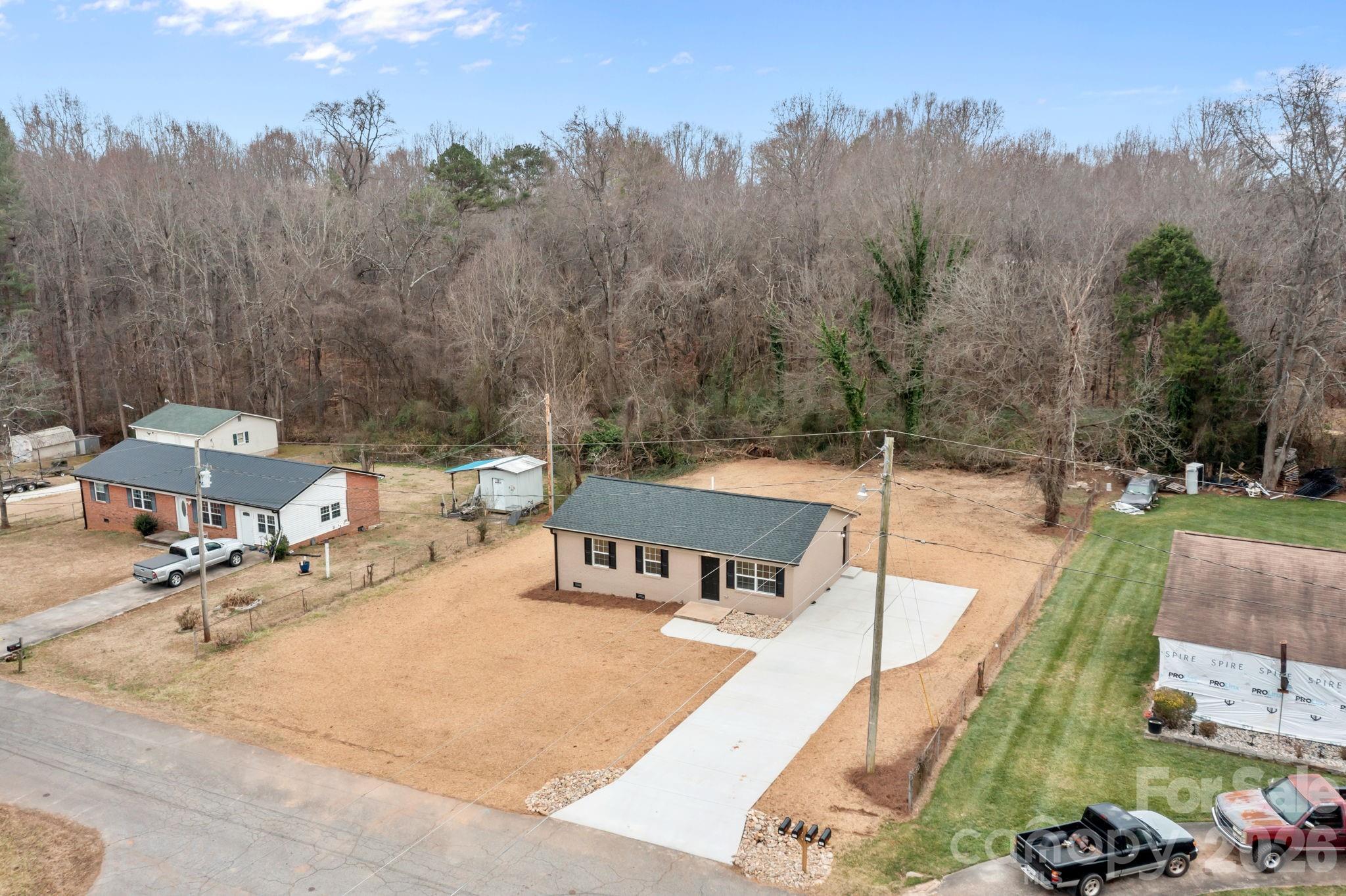 120 Independence Loop — Statesville