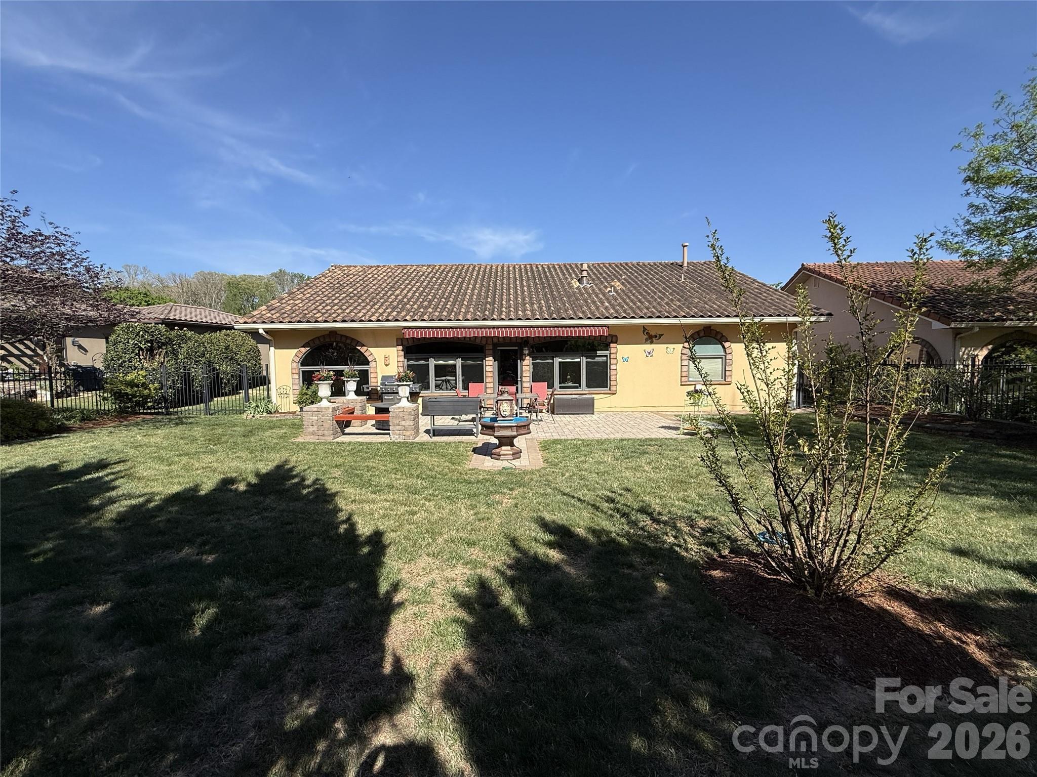 19 Pacifico Drive — Asheville