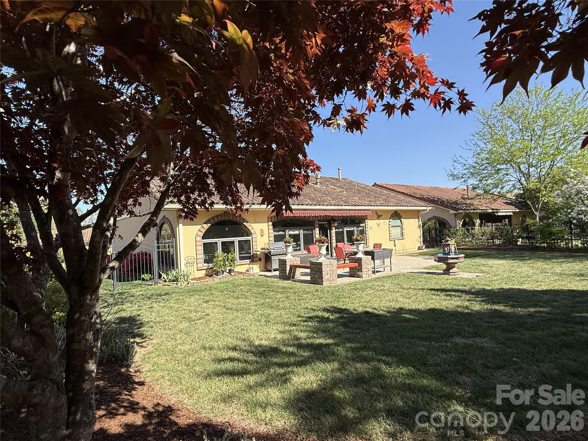 19 Pacifico Drive — Asheville