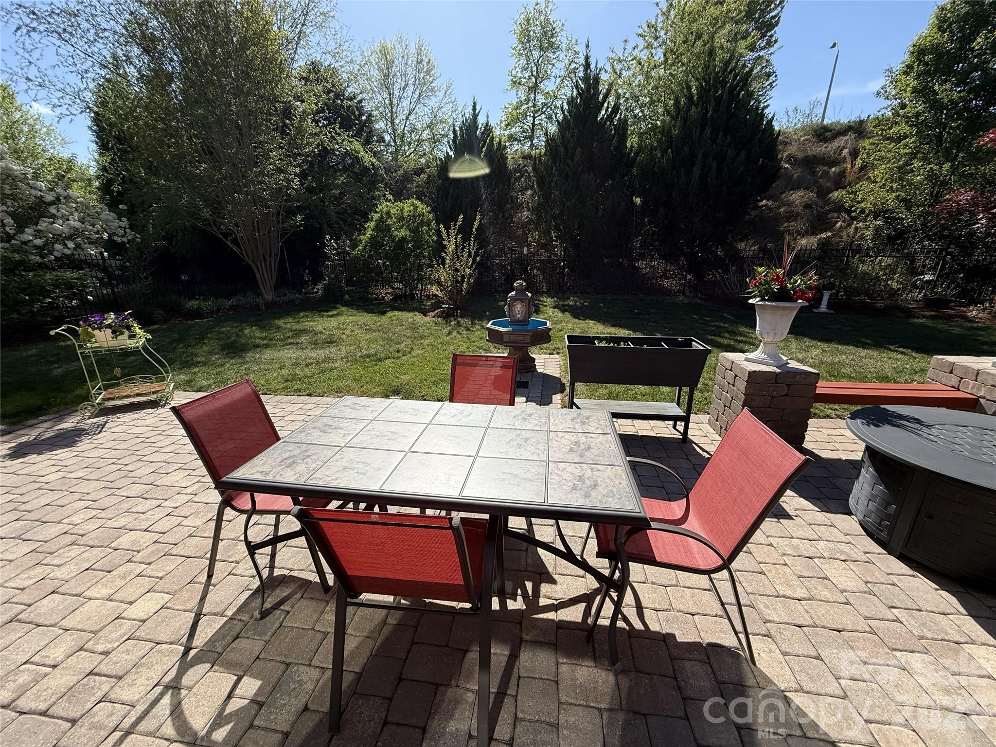19 Pacifico Drive — Asheville