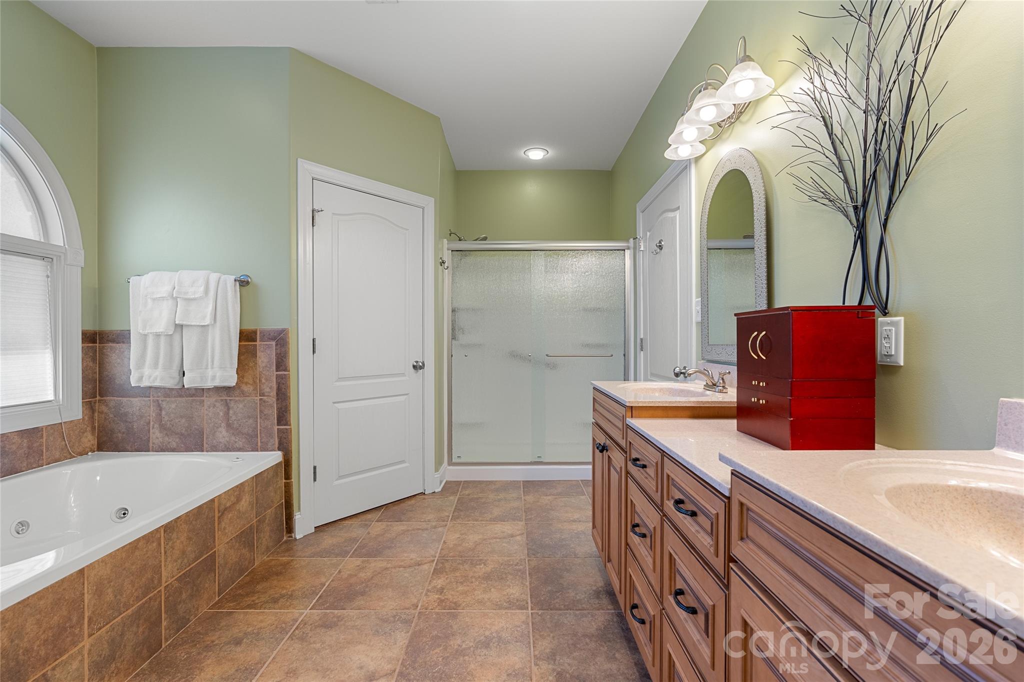 19 Pacifico Drive — Asheville