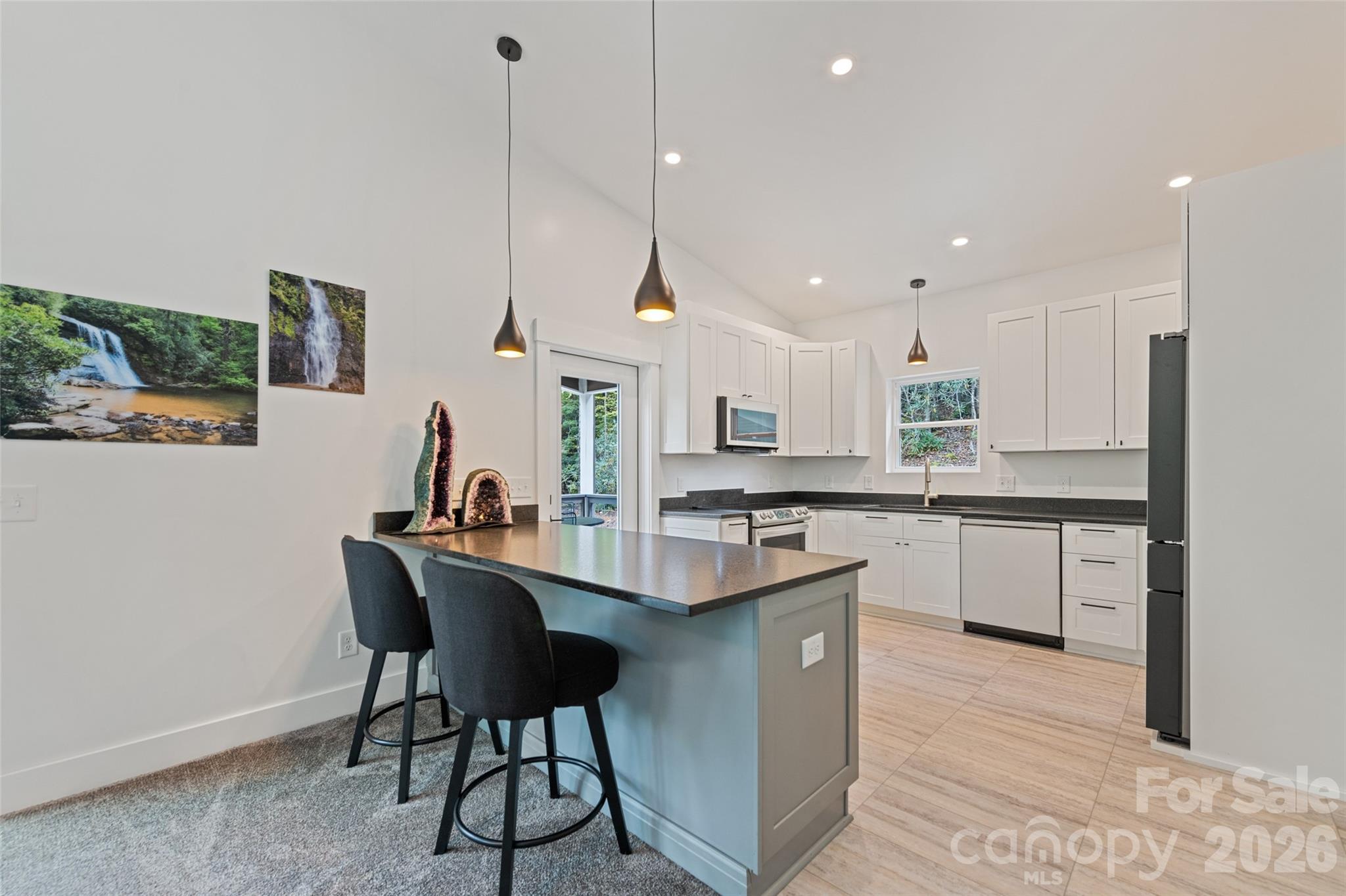 1185 Wallalieu Road — Otto