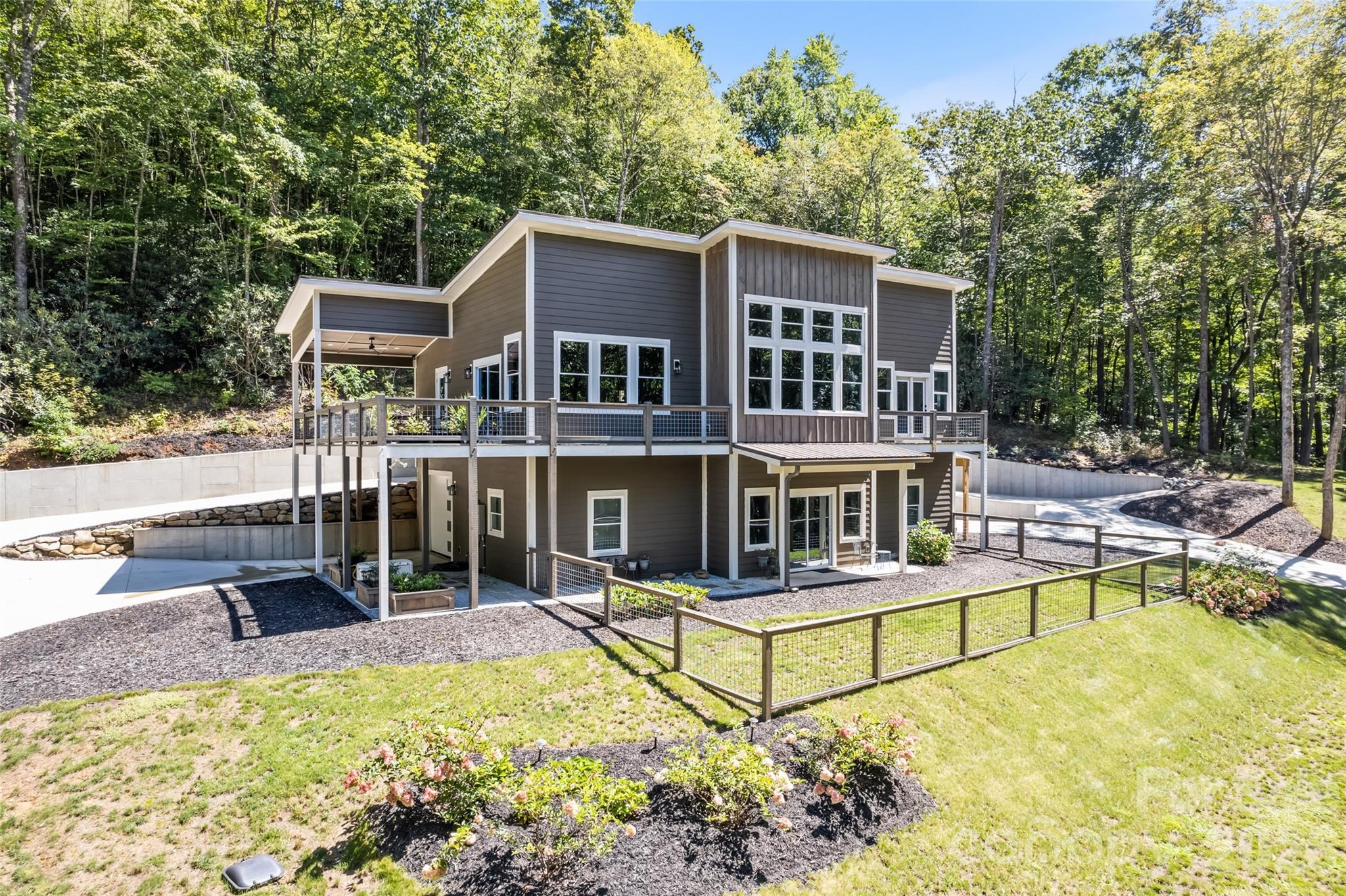 1185 Wallalieu Road — Otto