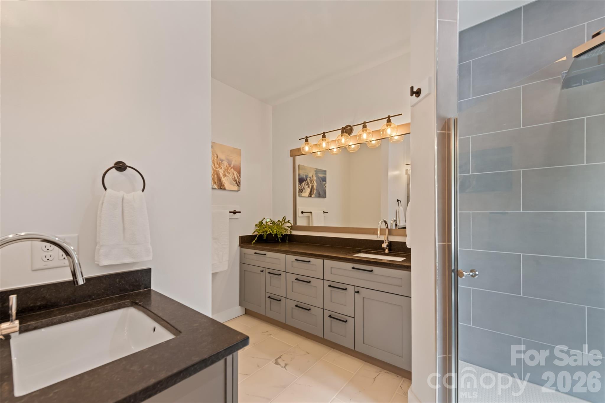 1185 Wallalieu Road — Otto