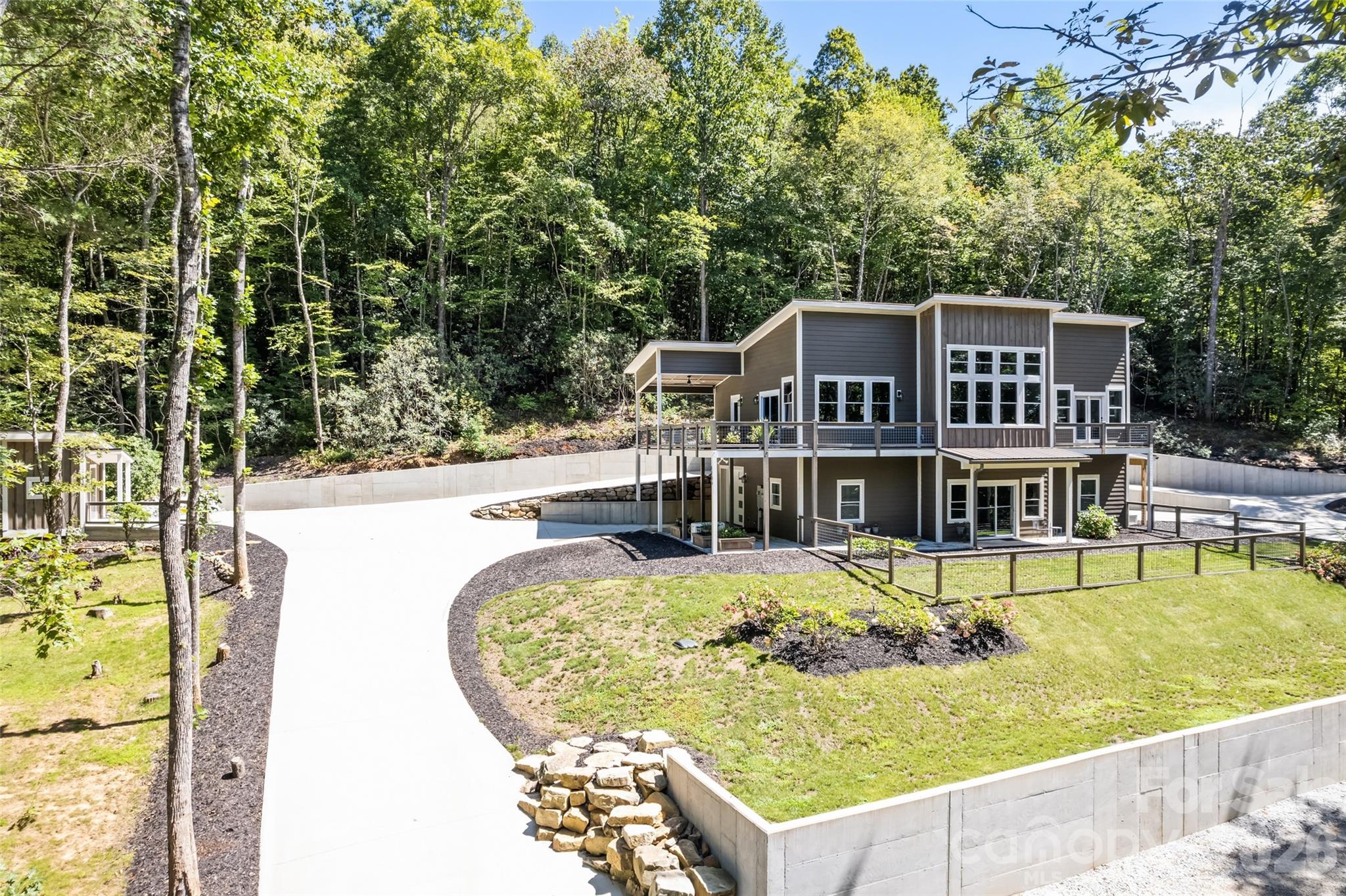 1185 Wallalieu Road — Otto