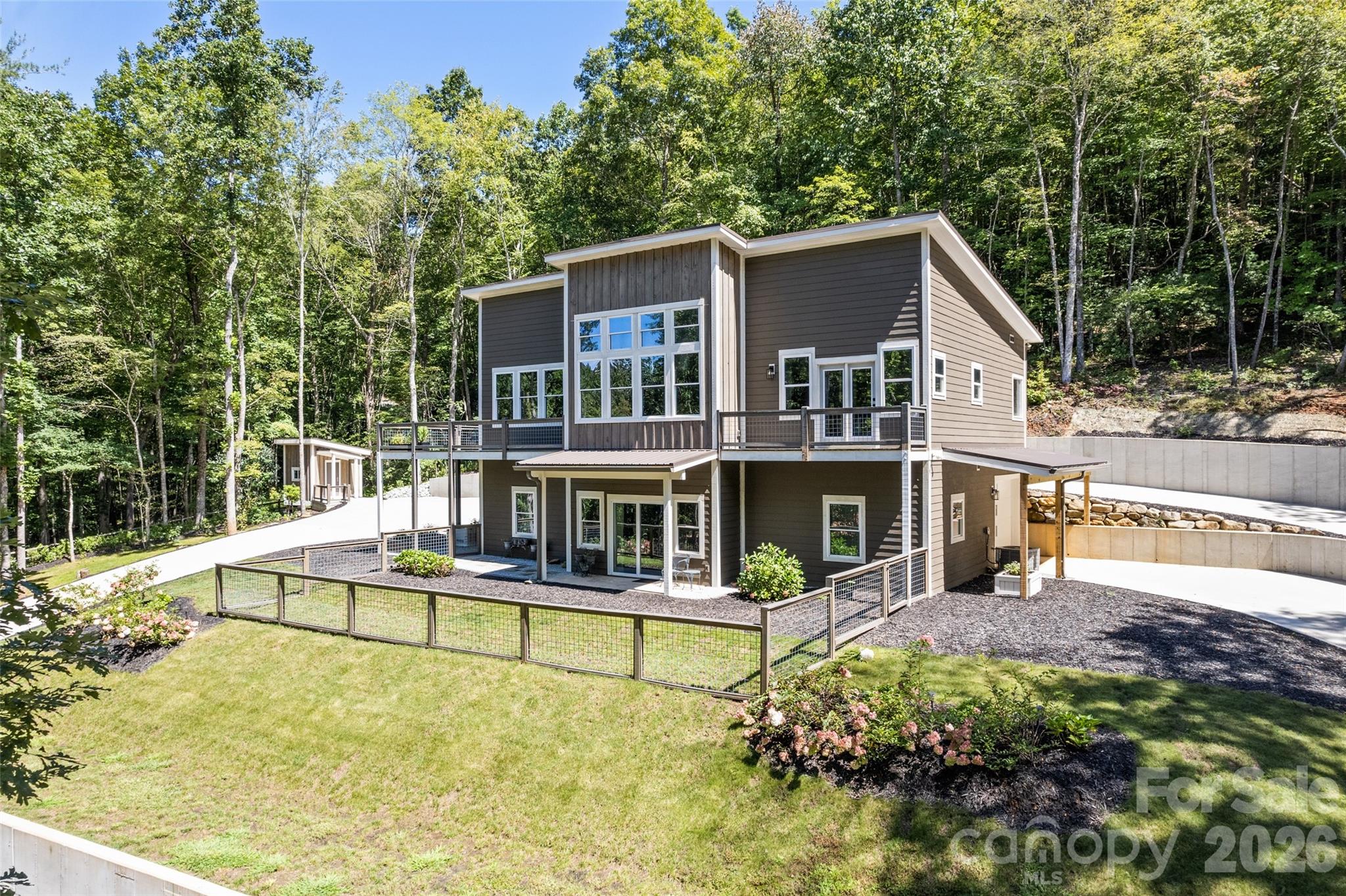 1185 Wallalieu Road — Otto