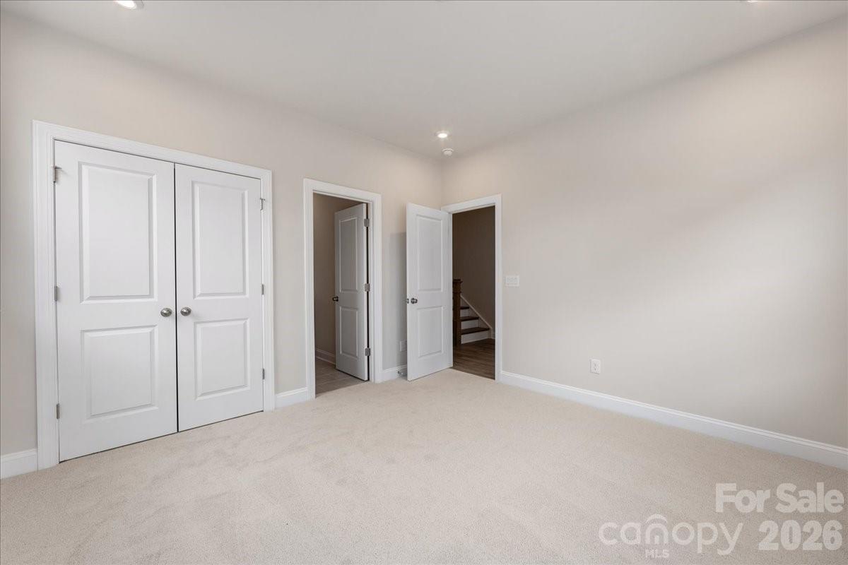 8038 Thimbleweed Circle — Charlotte