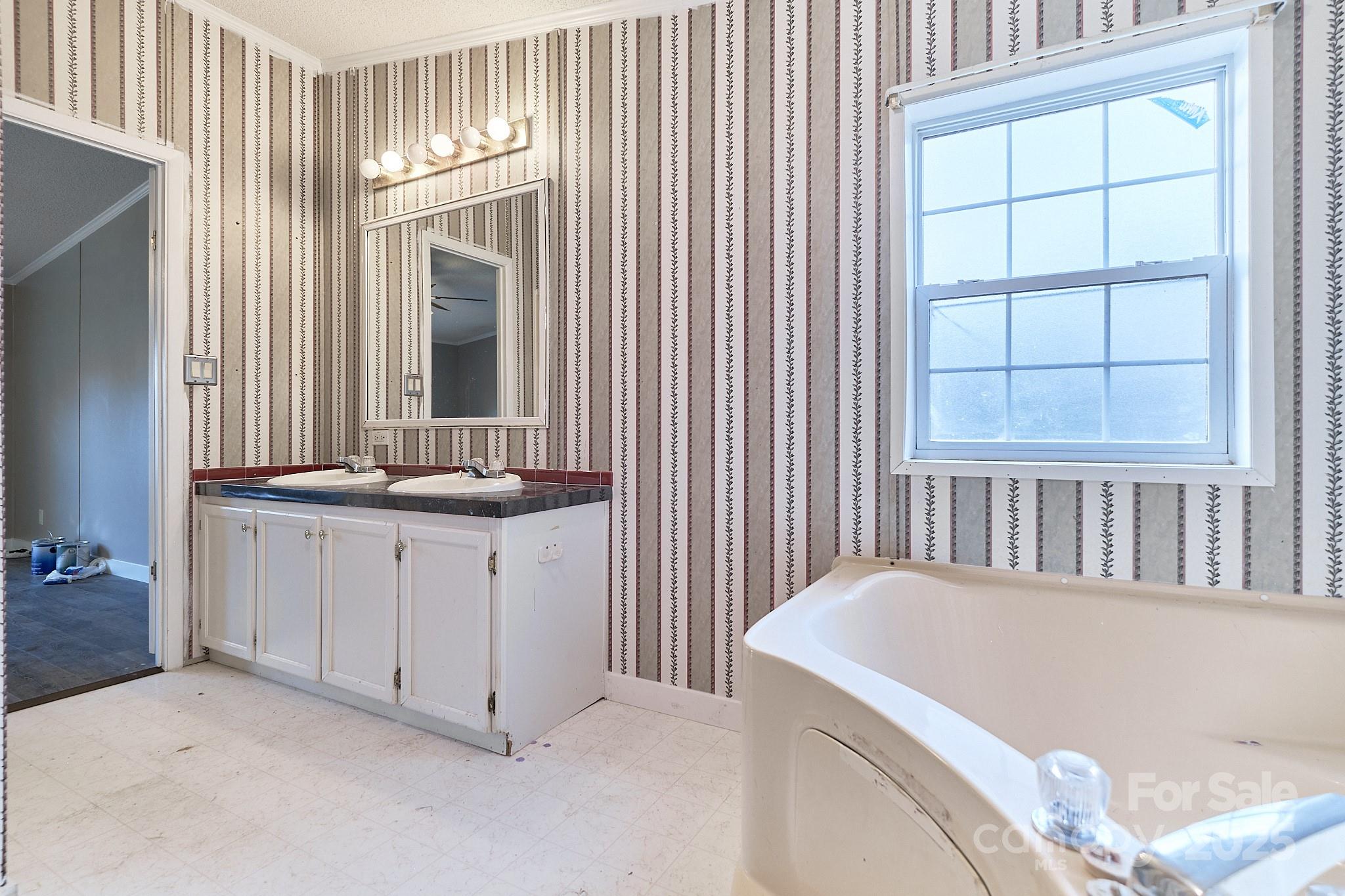 242 Granite Ridge Lane — Winston Salem