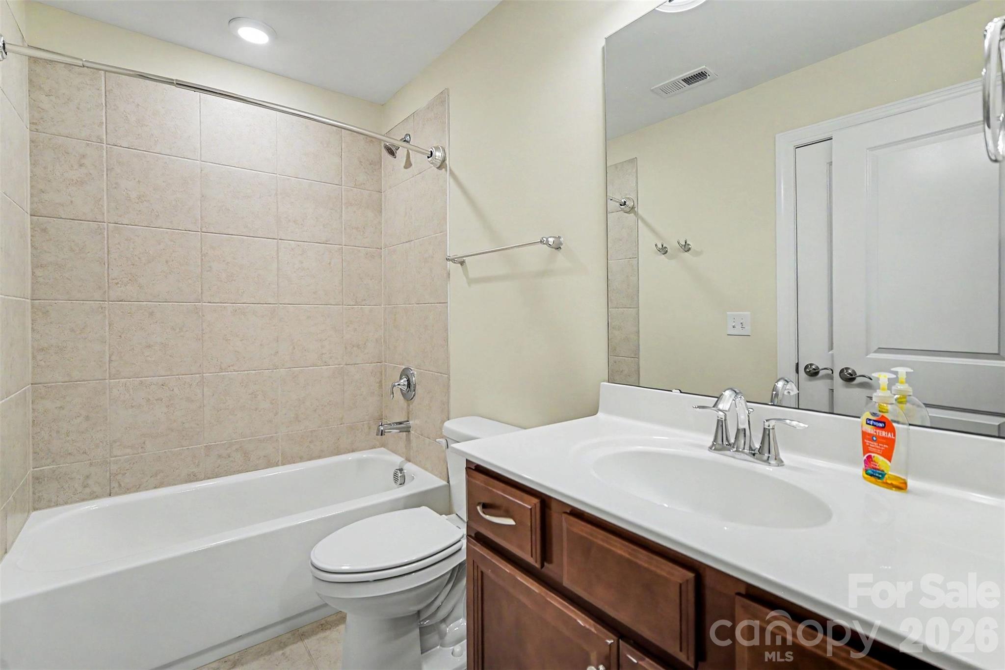 8407 Festival Way — Charlotte