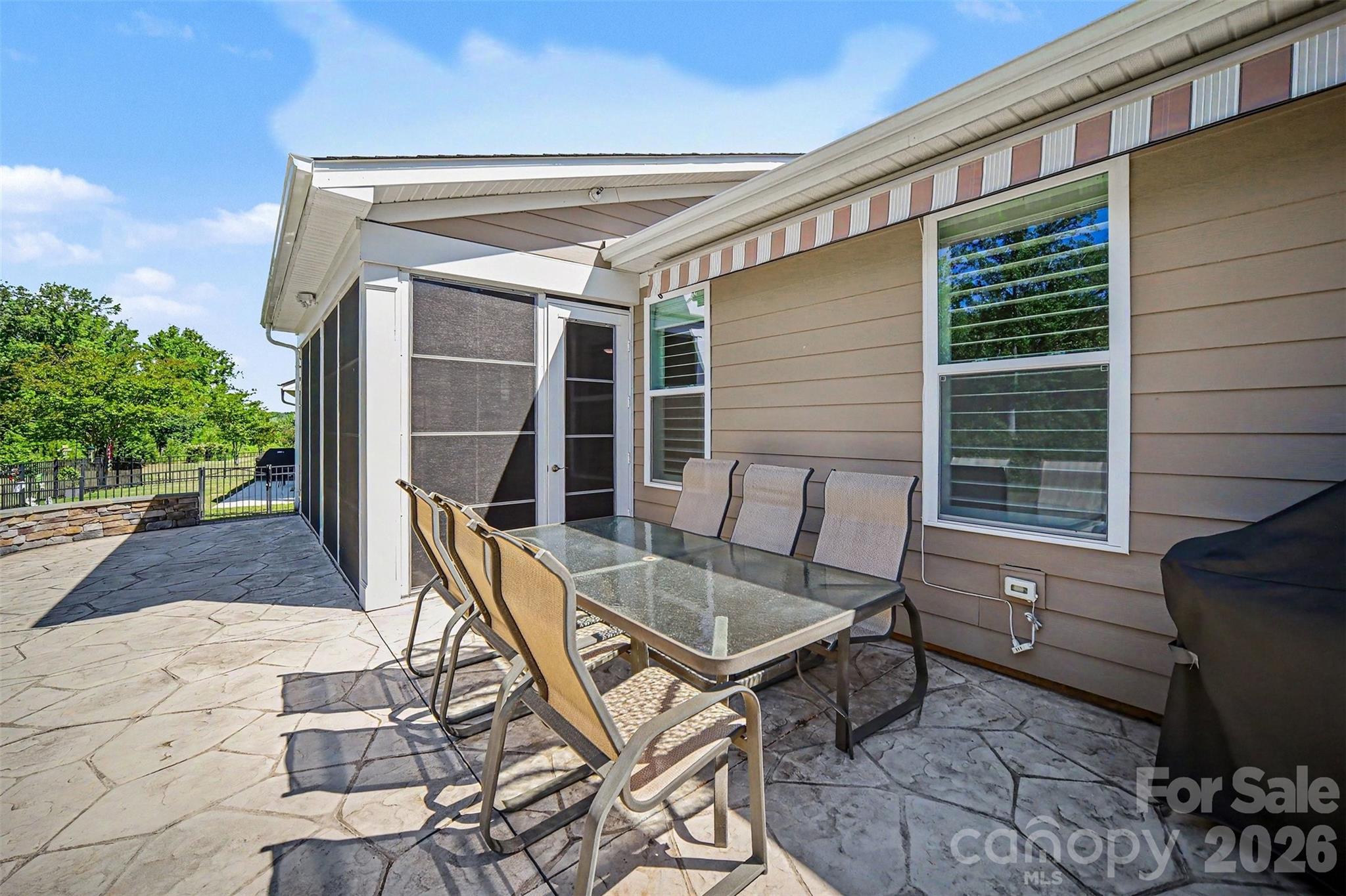 8407 Festival Way — Charlotte