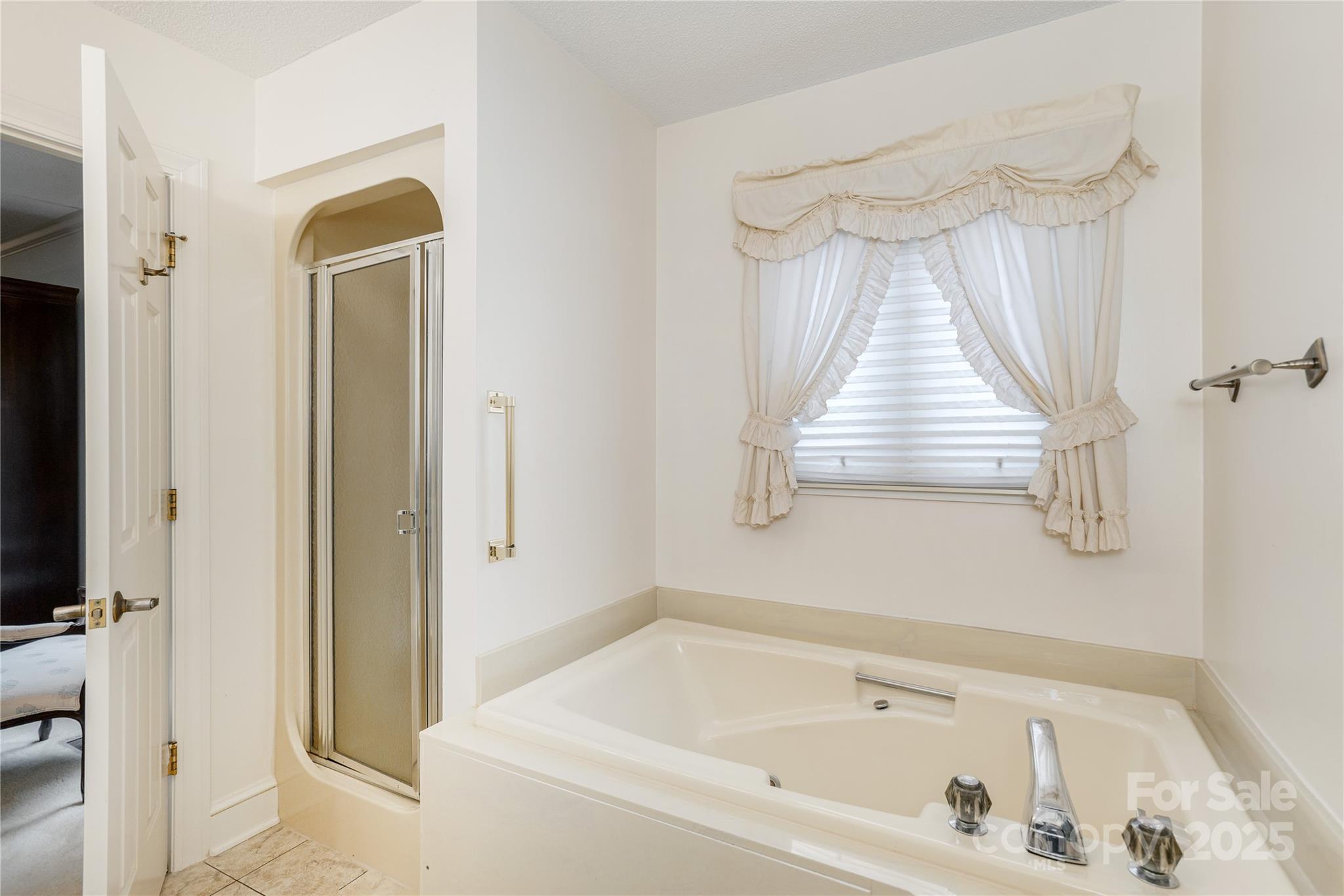 1 Westridge Court #Unit B — Hendersonville