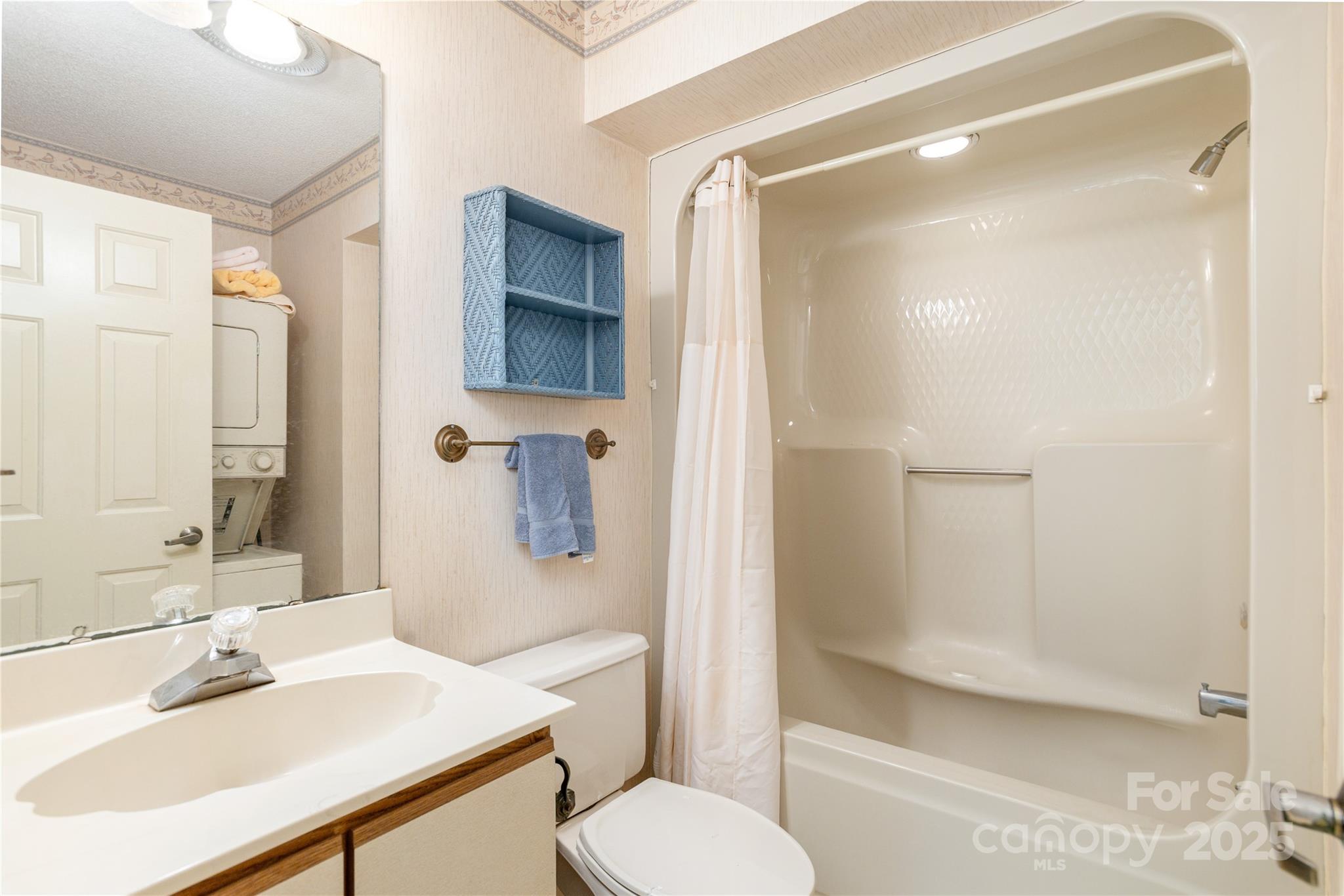 1 Westridge Court #Unit B — Hendersonville