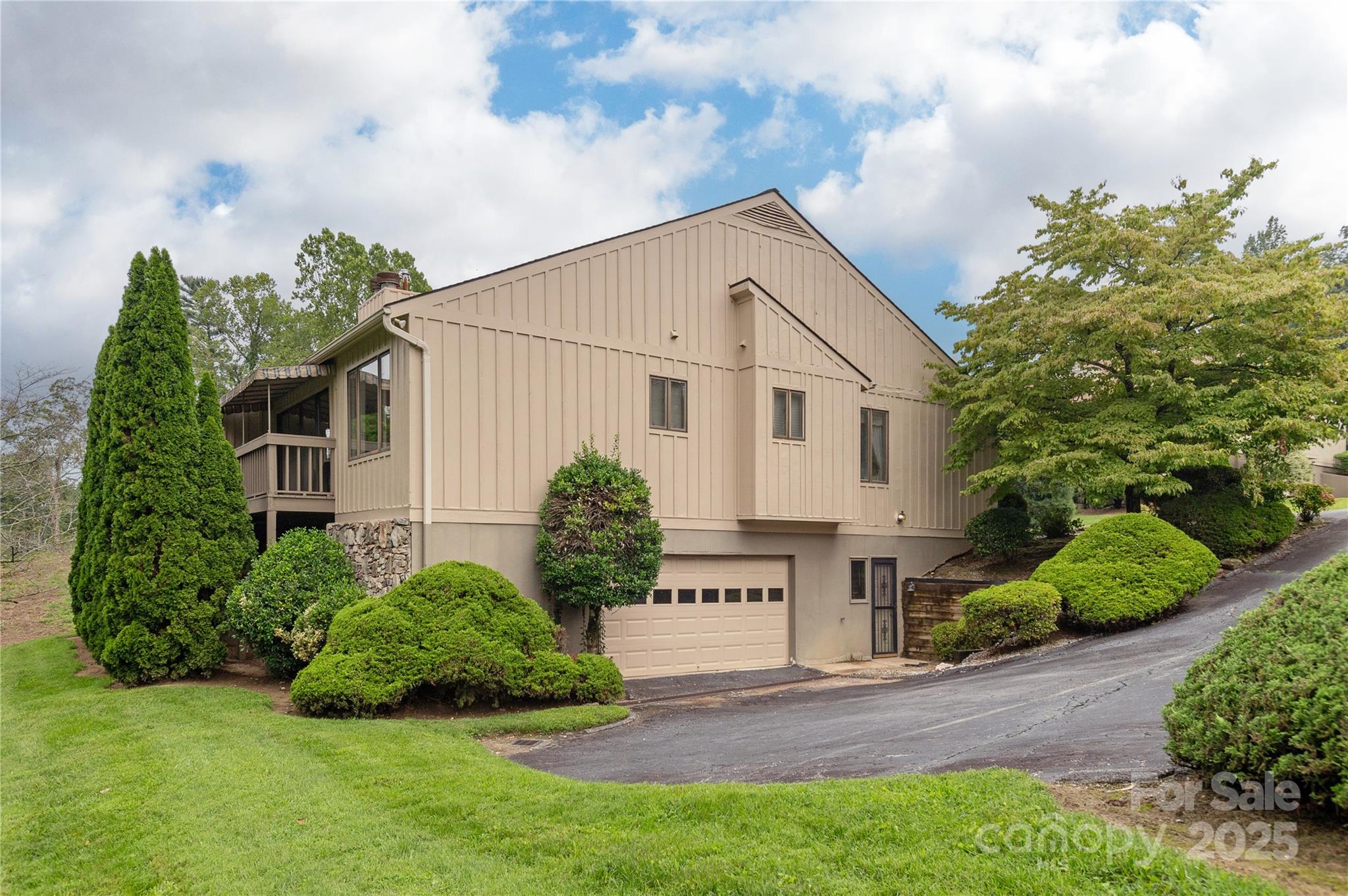 1 Westridge Court #Unit B — Hendersonville