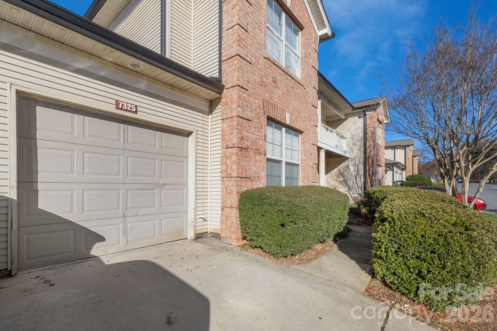 7325 Michaels Landing Drive — Charlotte