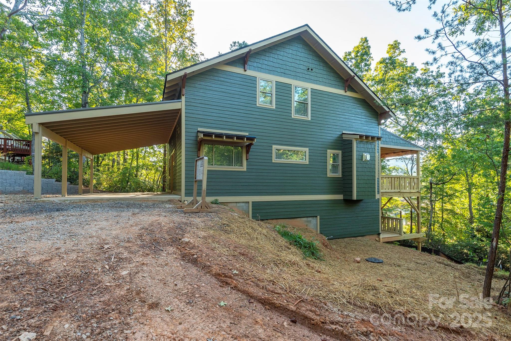 105 Bartram Way — Black Mountain