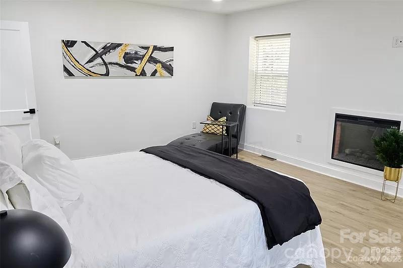 2524 Pickway Drive — Charlotte