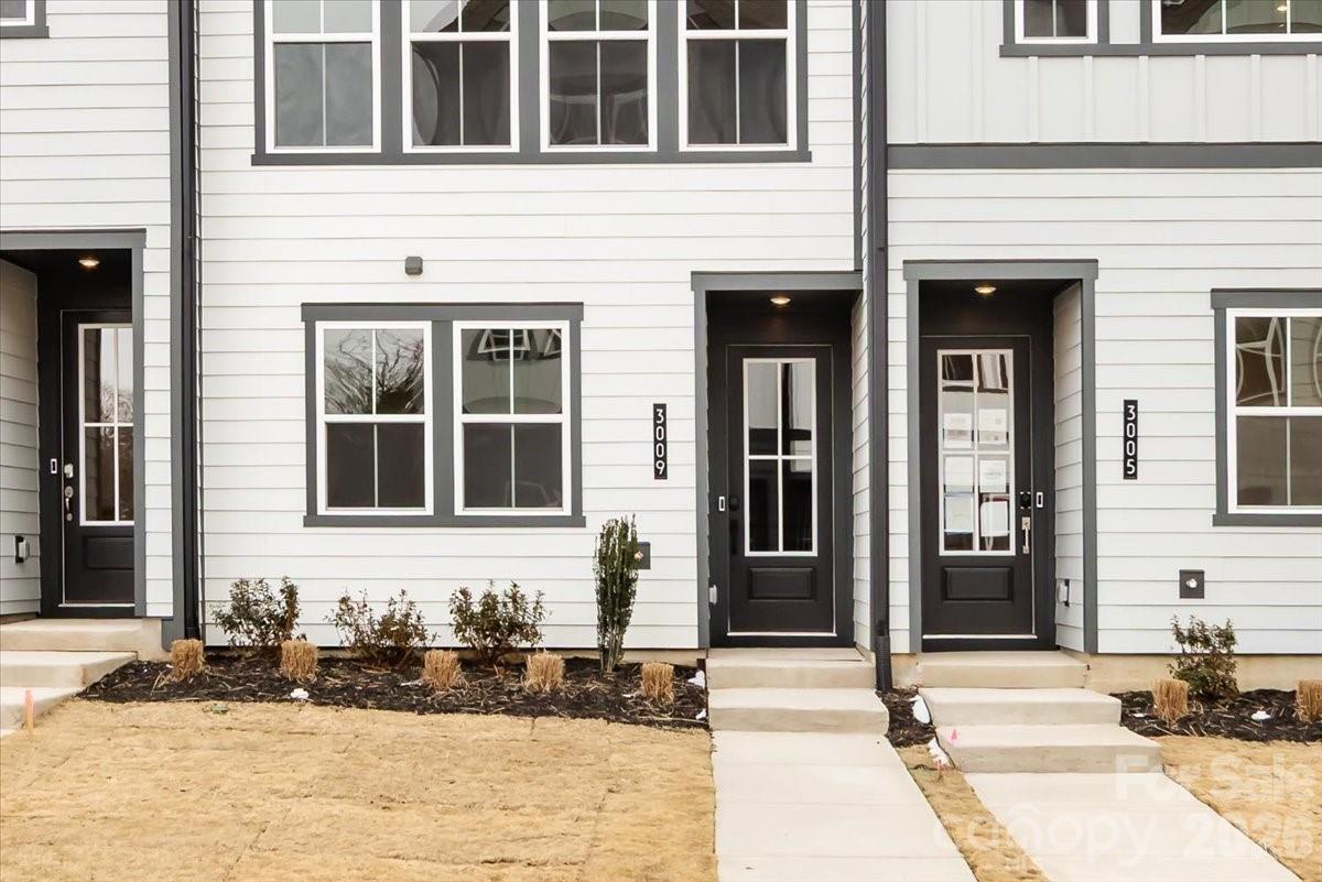 3009 Circles End — Charlotte