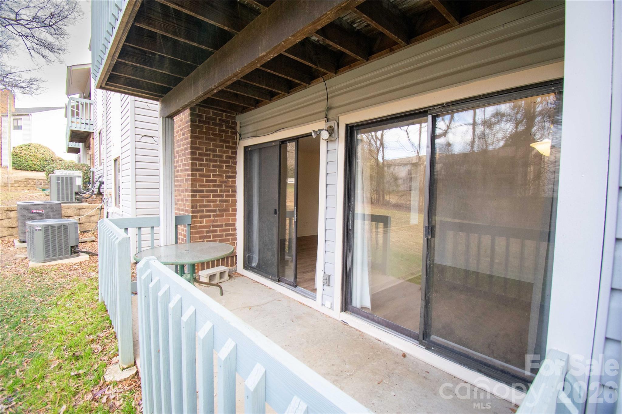 11042 Harrowfield Road — Charlotte