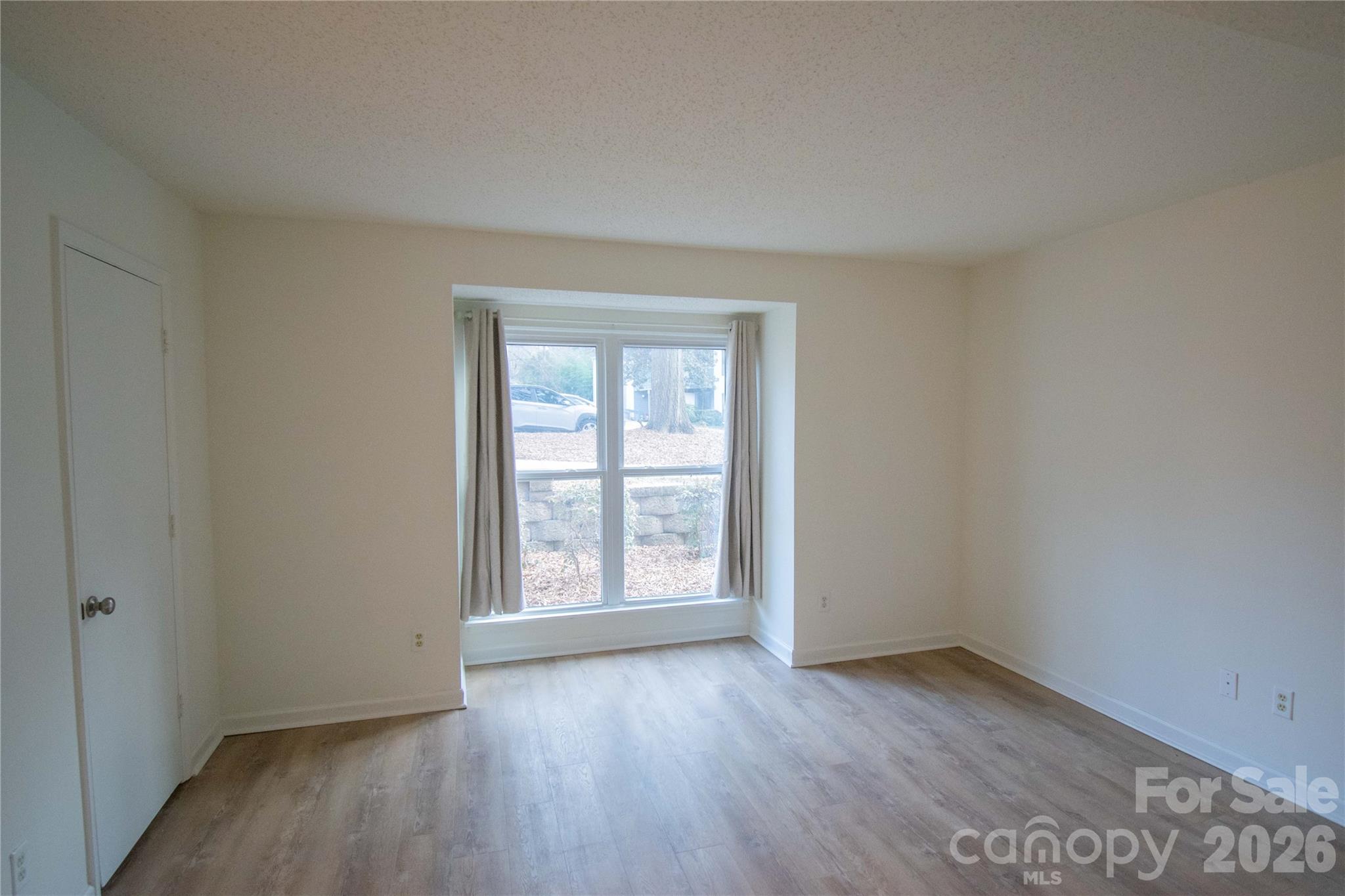 11042 Harrowfield Road — Charlotte