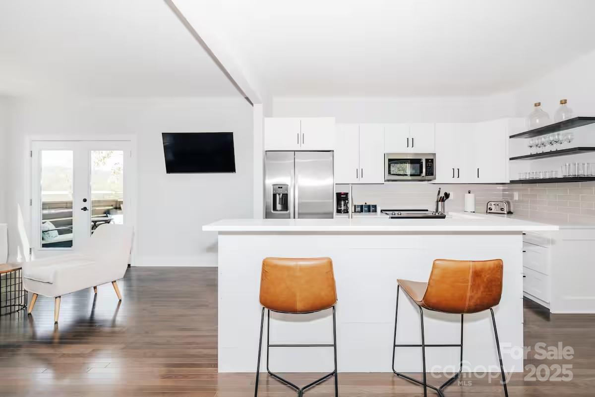 1057 Riverside Drive — Asheville