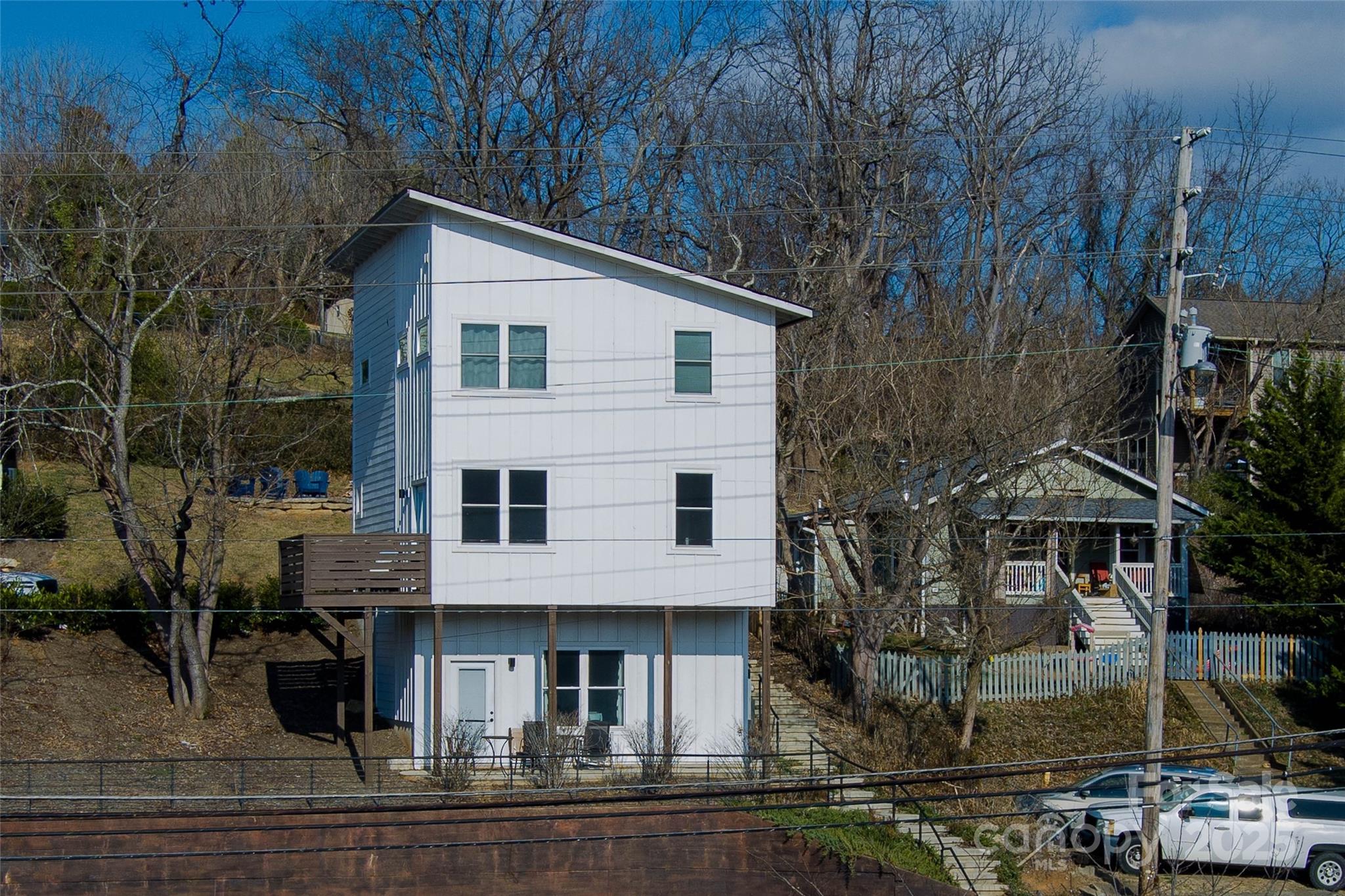 1057 Riverside Drive — Asheville