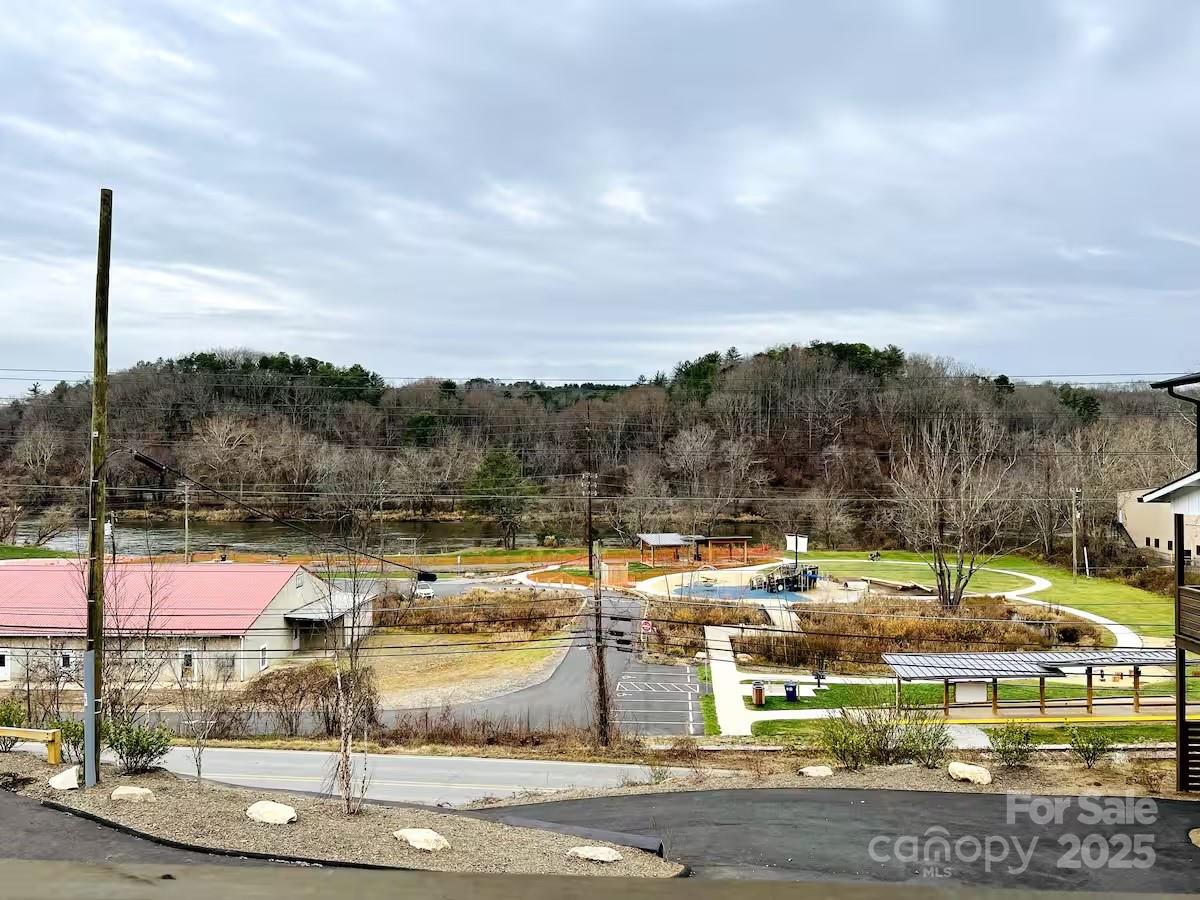 1057 Riverside Drive — Asheville