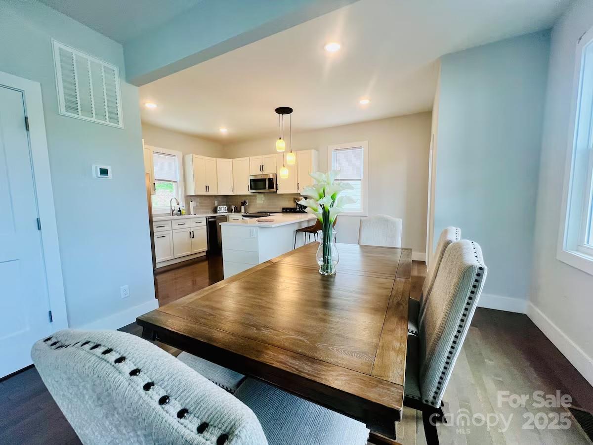 1061 Riverside Drive — Asheville