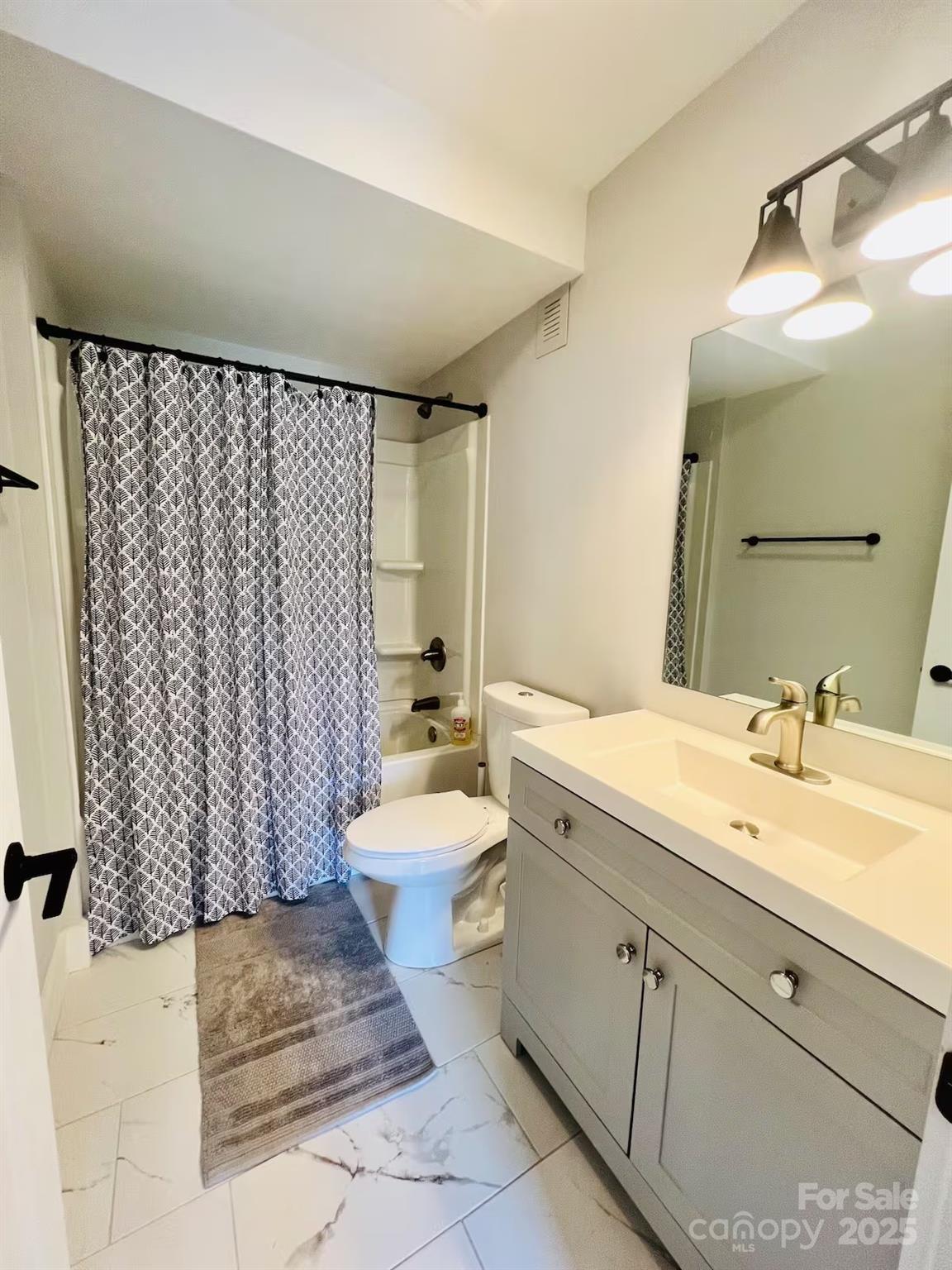 1061 Riverside Drive — Asheville