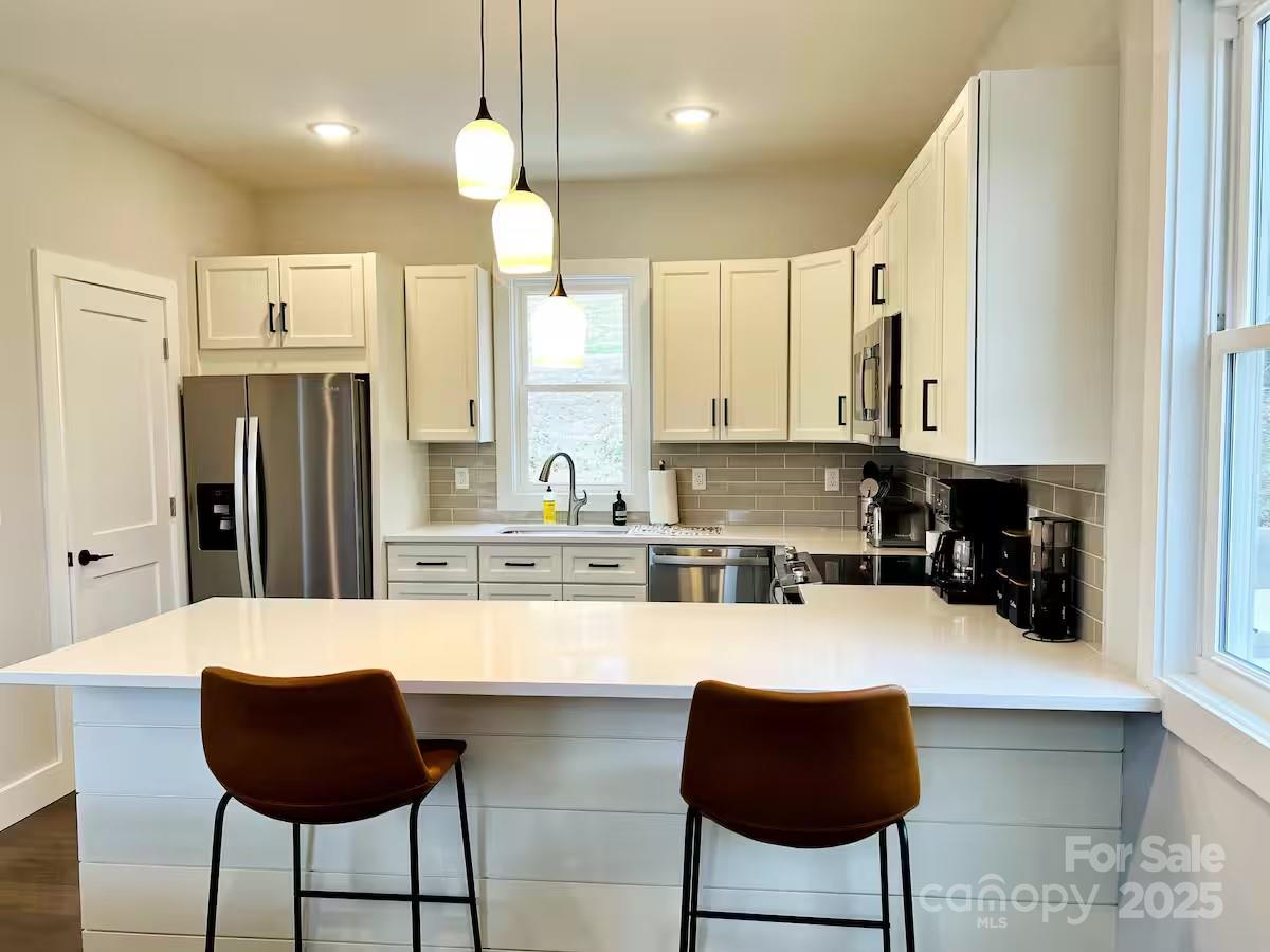 1061 Riverside Drive — Asheville