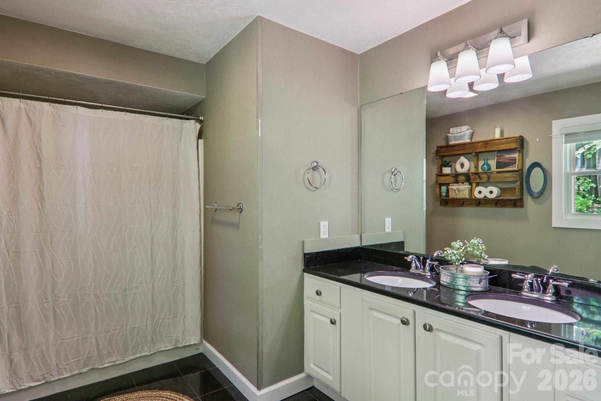 416 S Cherokee Avenue — Black Mountain