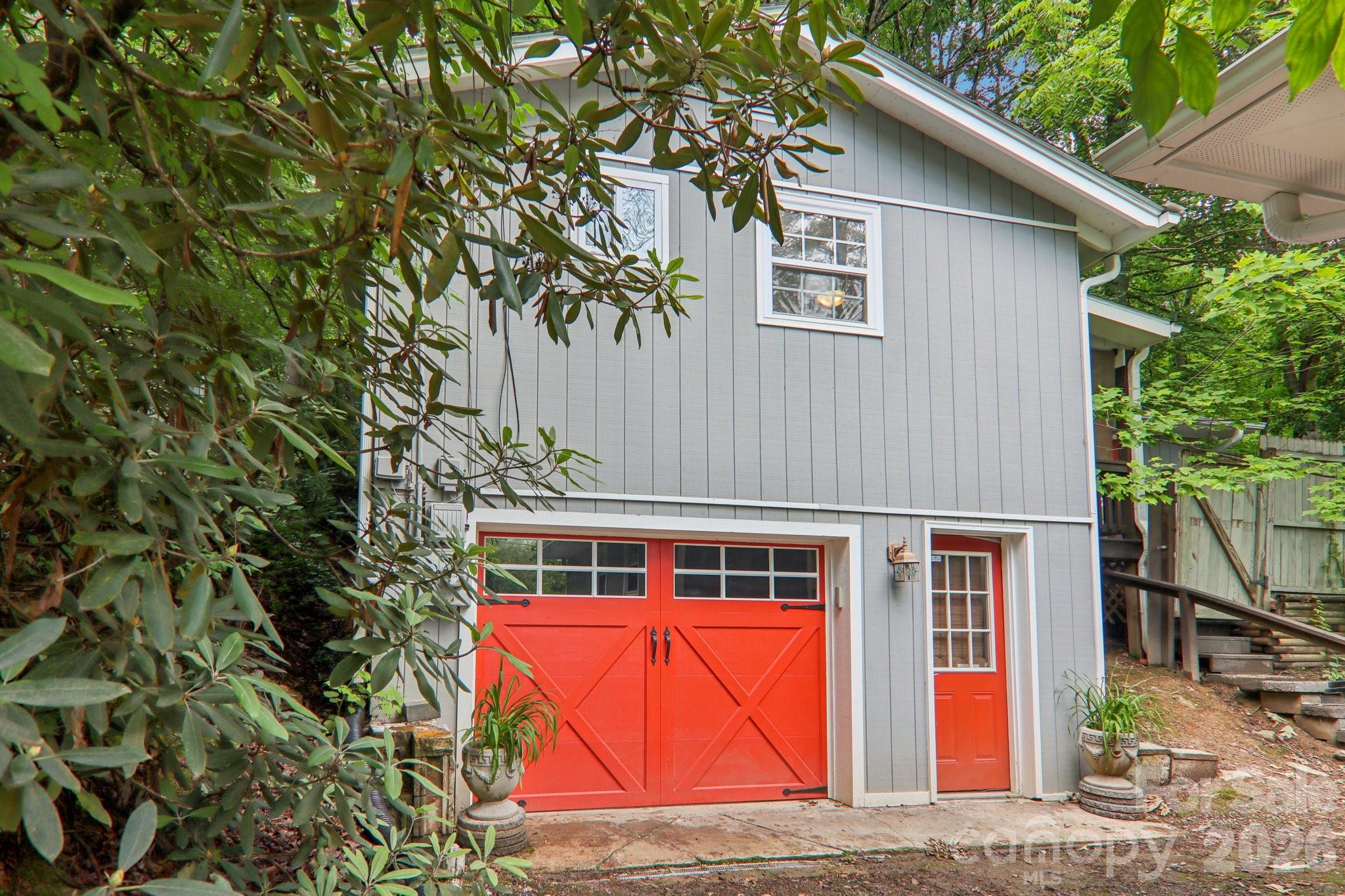 416 S Cherokee Avenue — Black Mountain