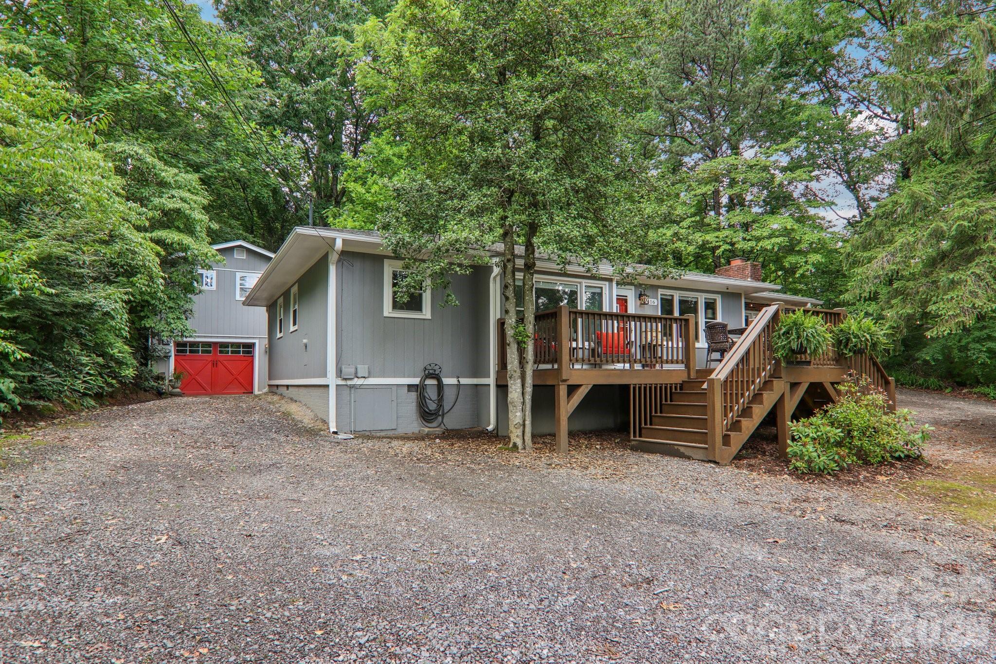 416 S Cherokee Avenue — Black Mountain