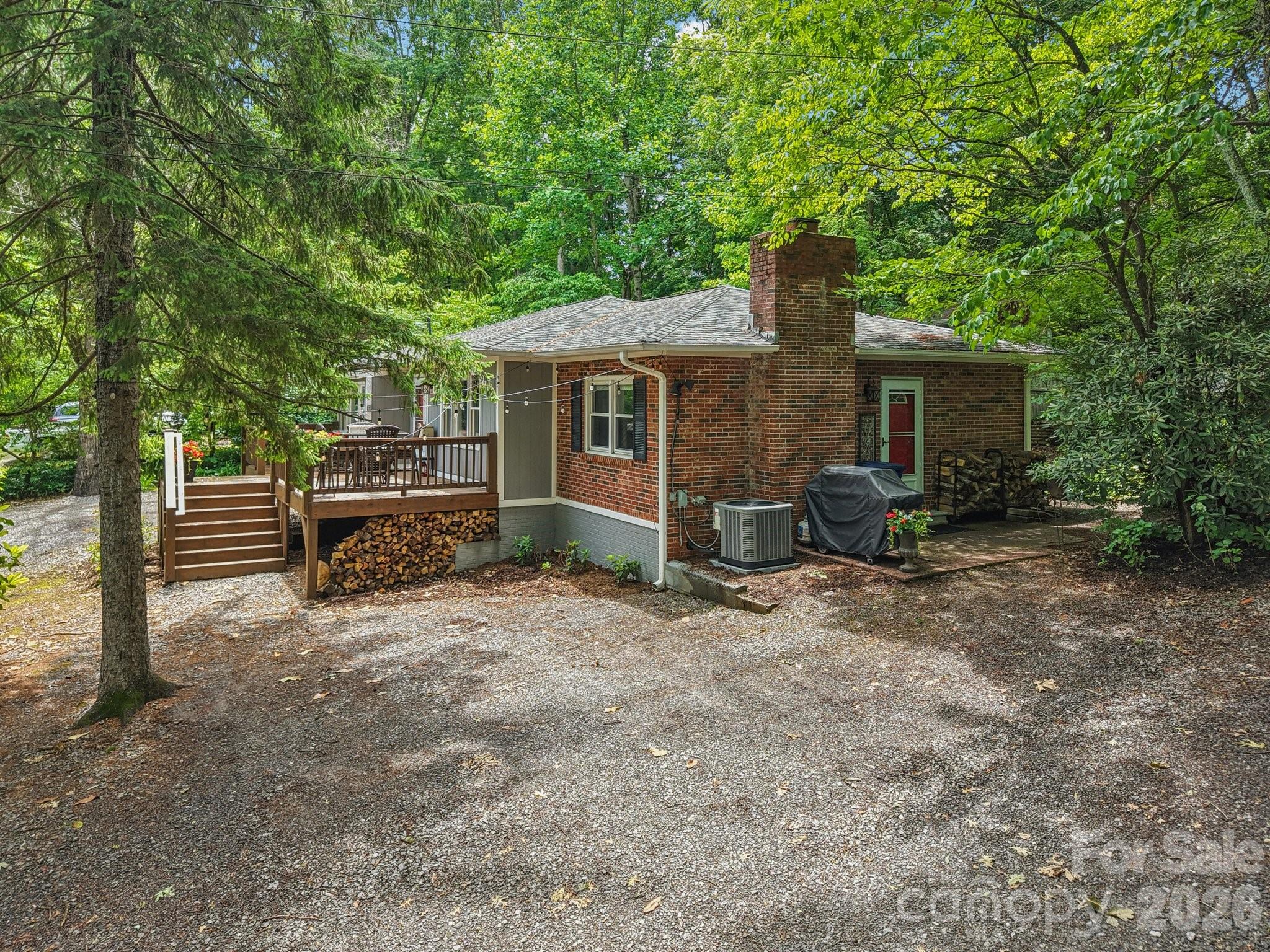 416 S Cherokee Avenue — Black Mountain