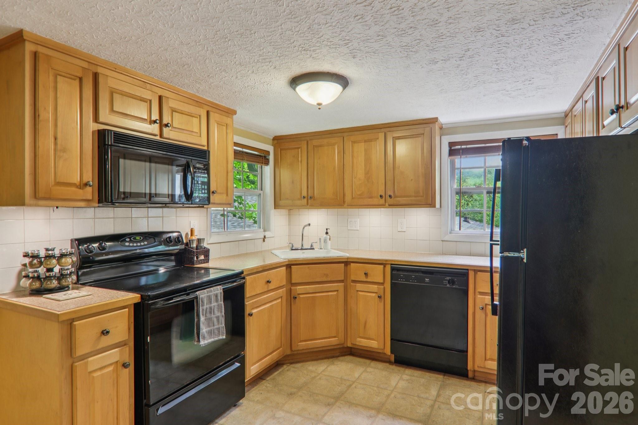 416 S Cherokee Avenue — Black Mountain