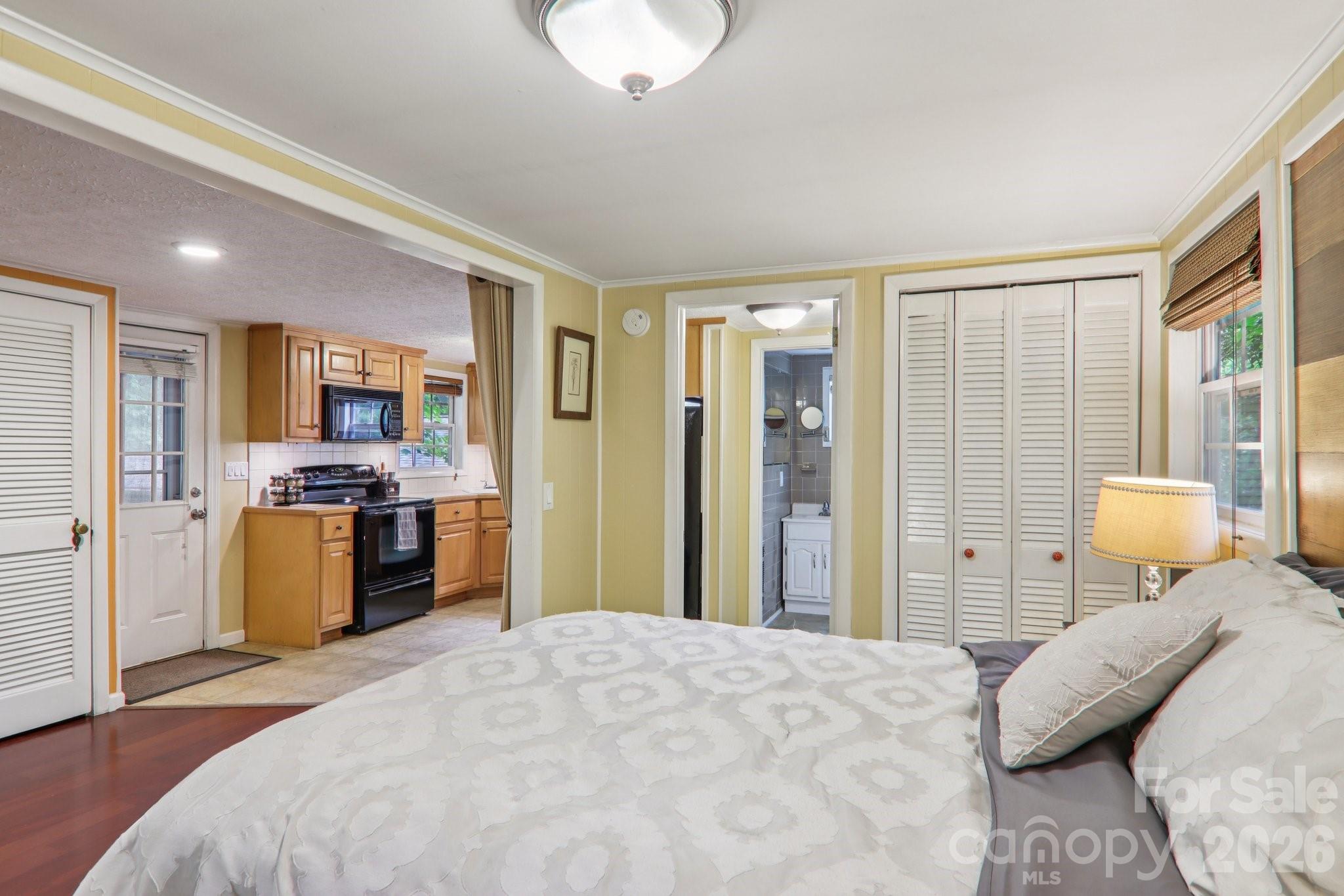 416 S Cherokee Avenue — Black Mountain