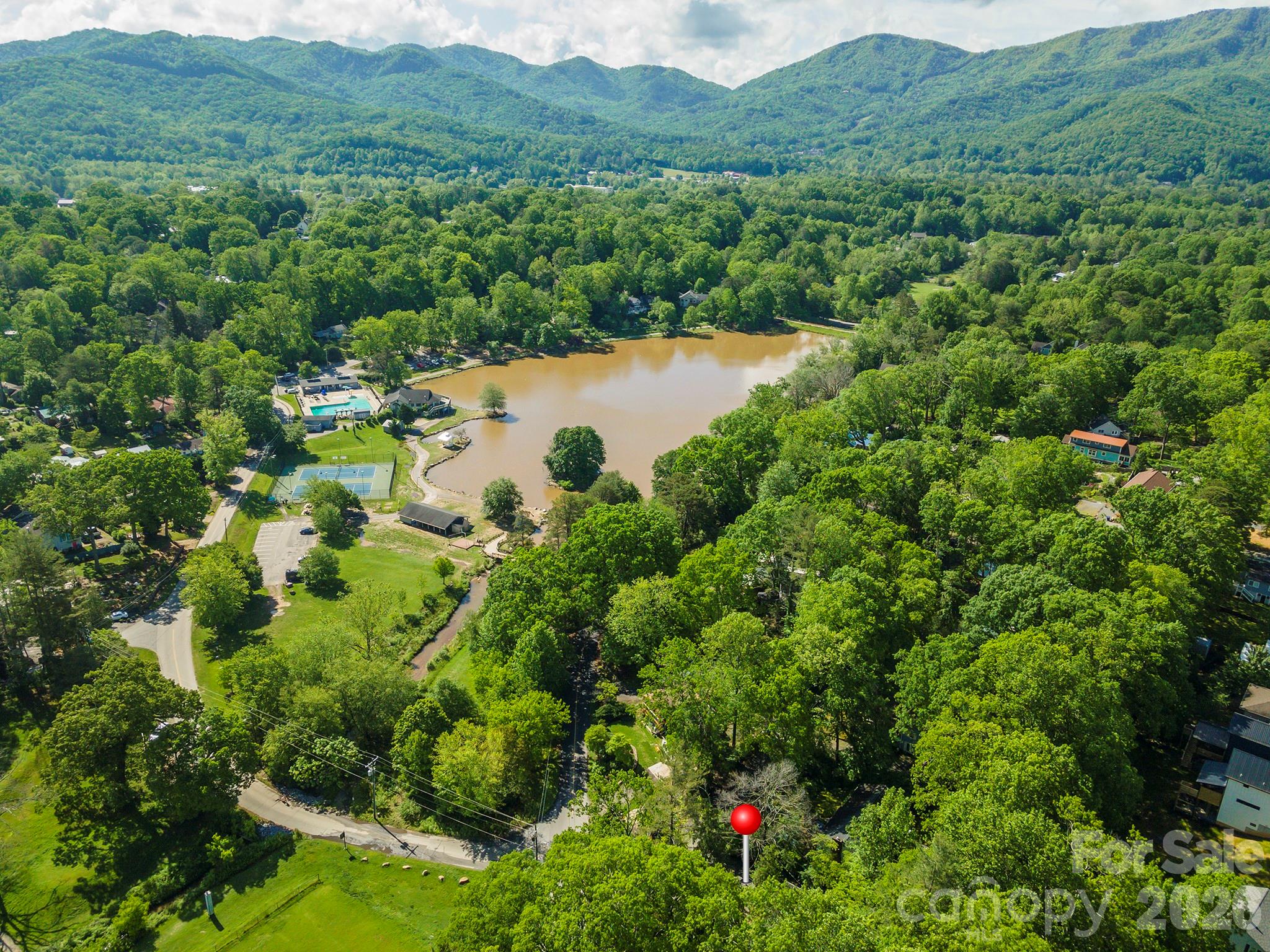 416 S Cherokee Avenue — Black Mountain