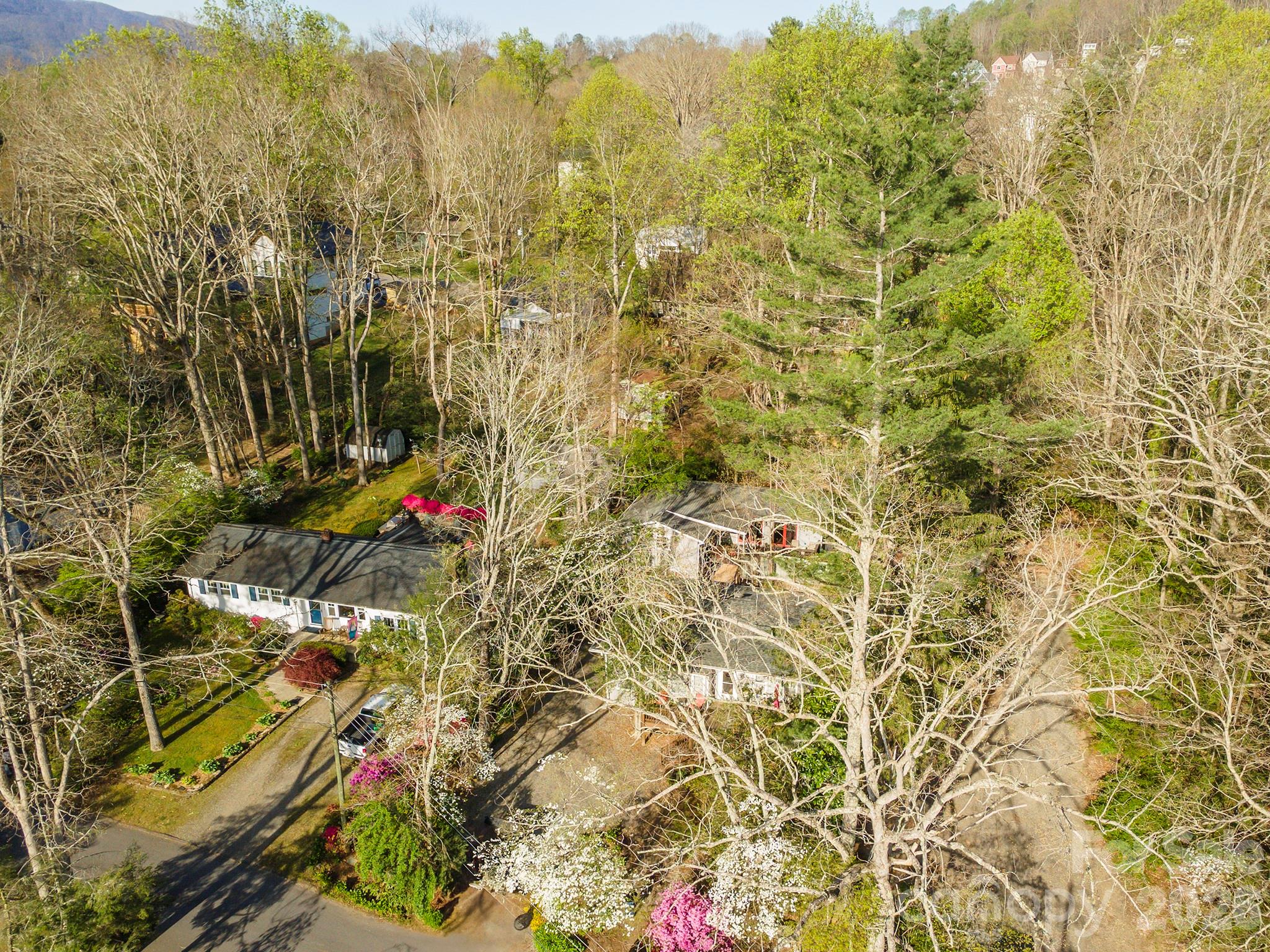 416 S Cherokee Avenue — Black Mountain