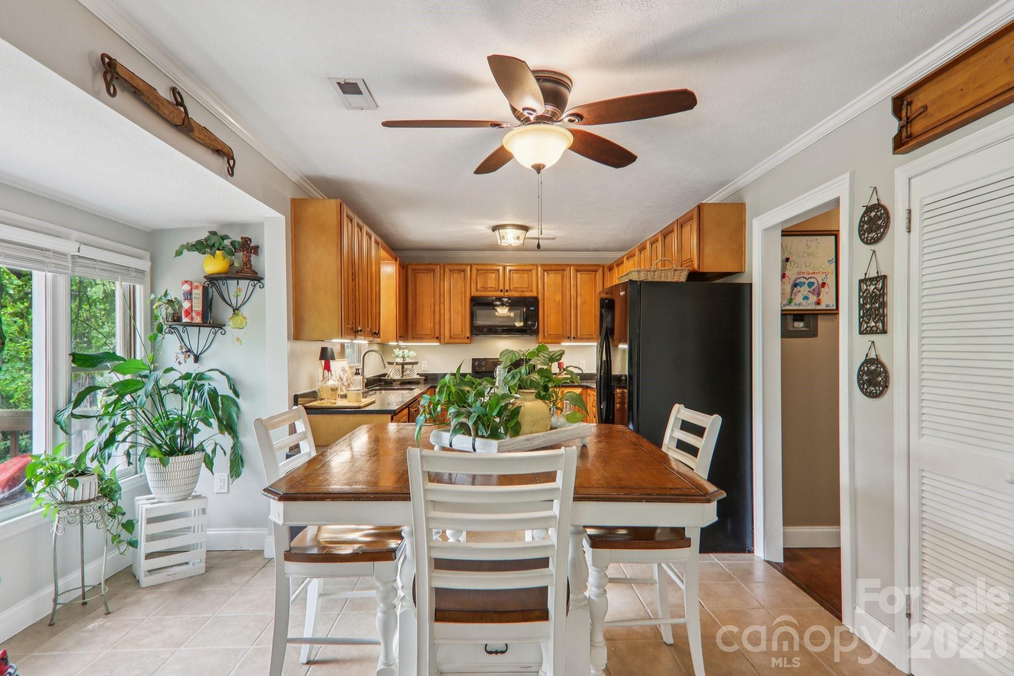 416 S Cherokee Avenue — Black Mountain