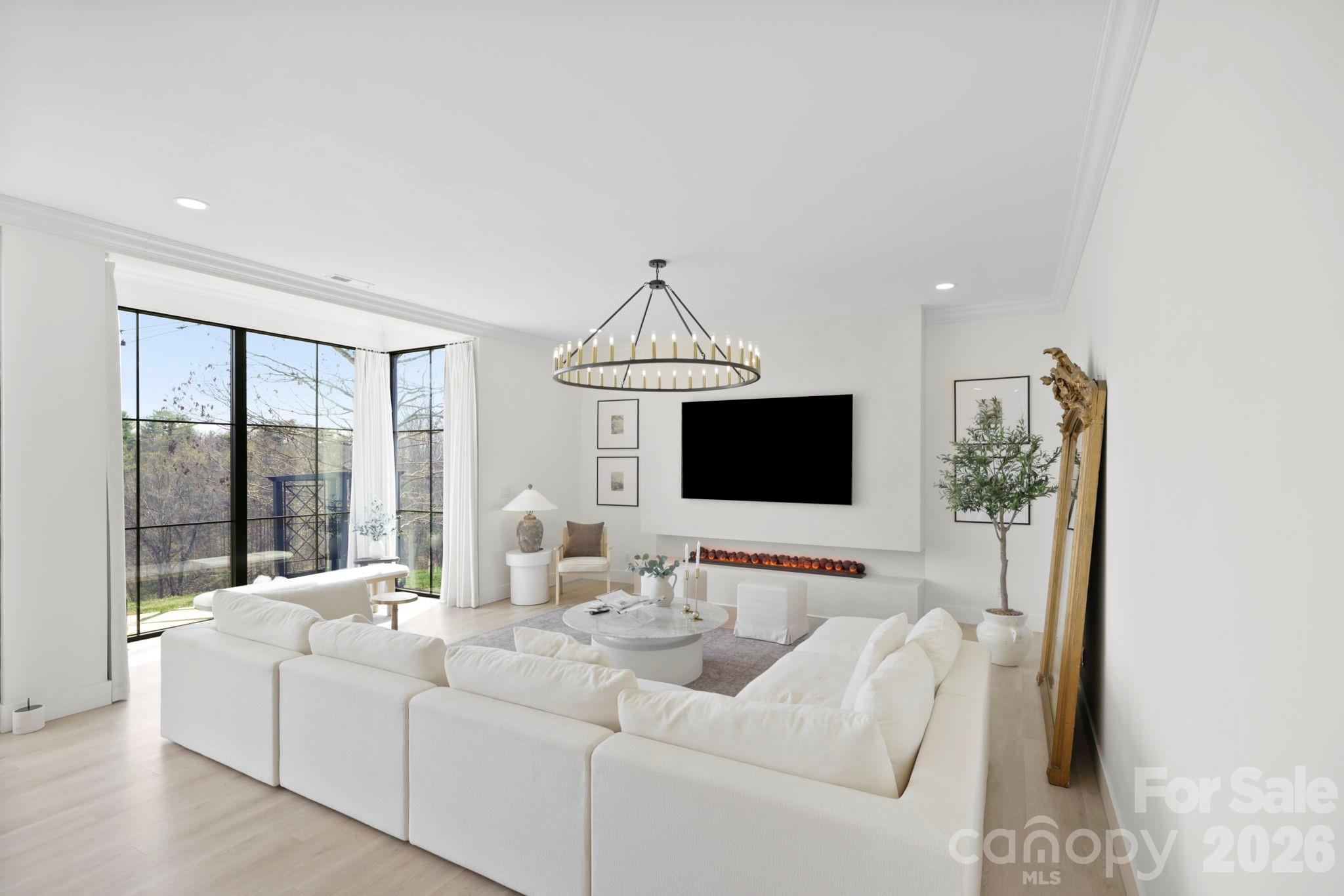 107 Lee Lane — Mars Hill