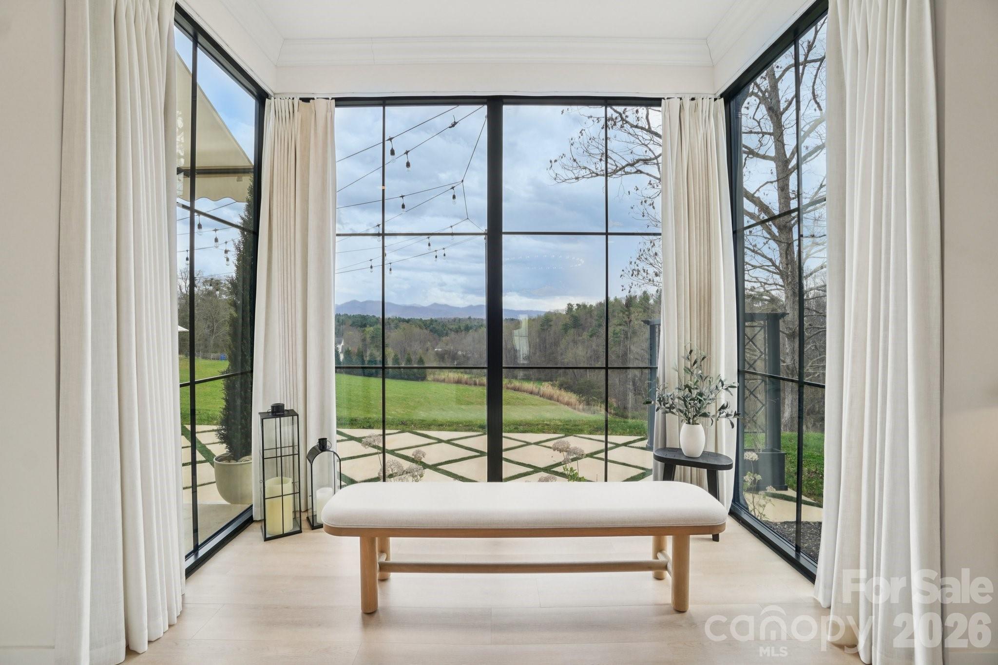 107 Lee Lane — Mars Hill
