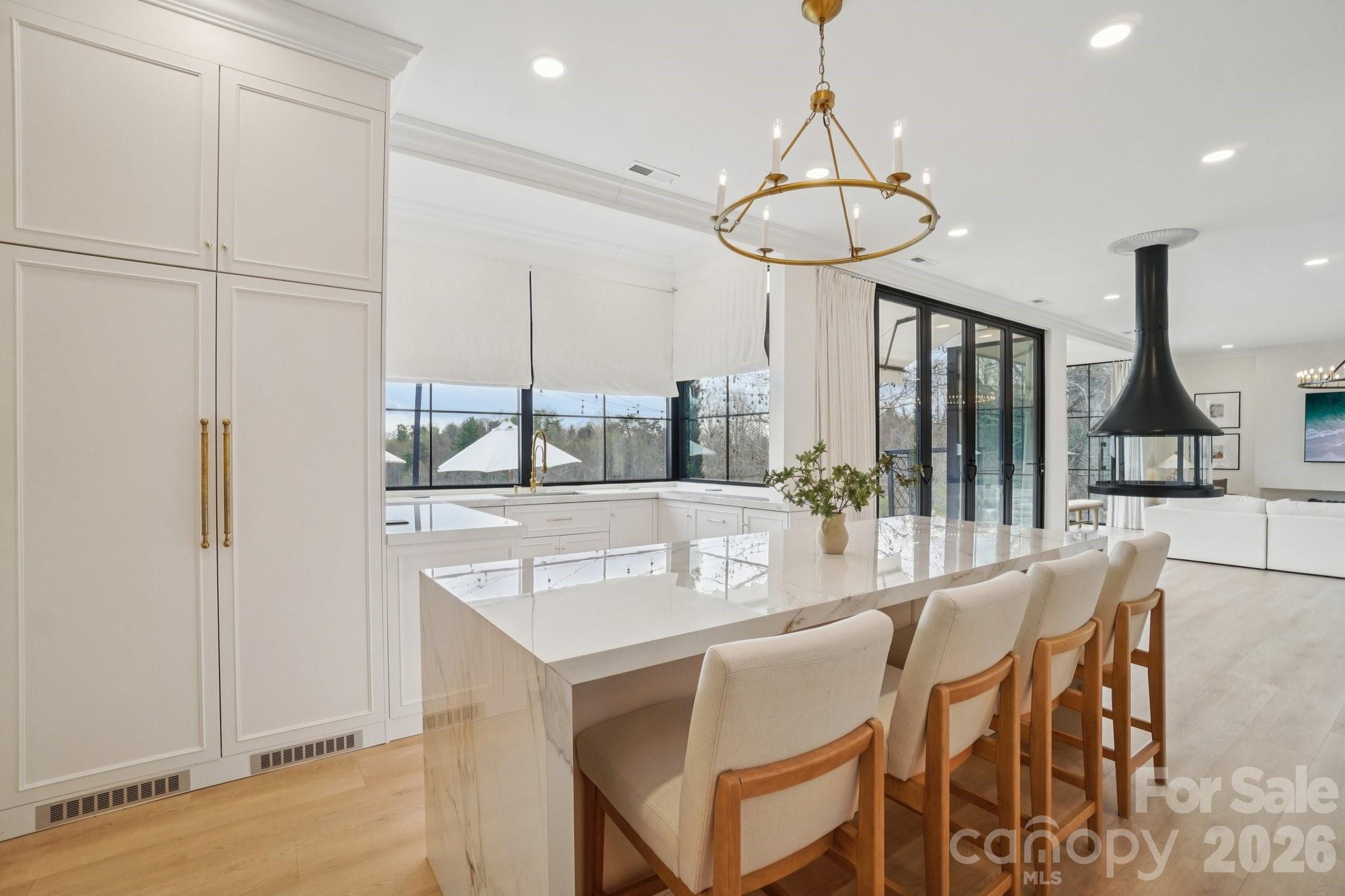 107 Lee Lane — Mars Hill