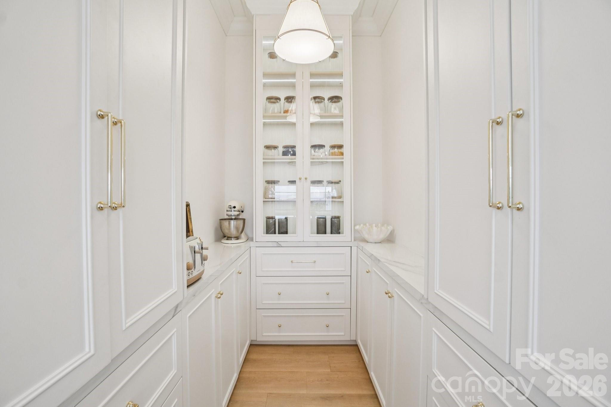 107 Lee Lane — Mars Hill