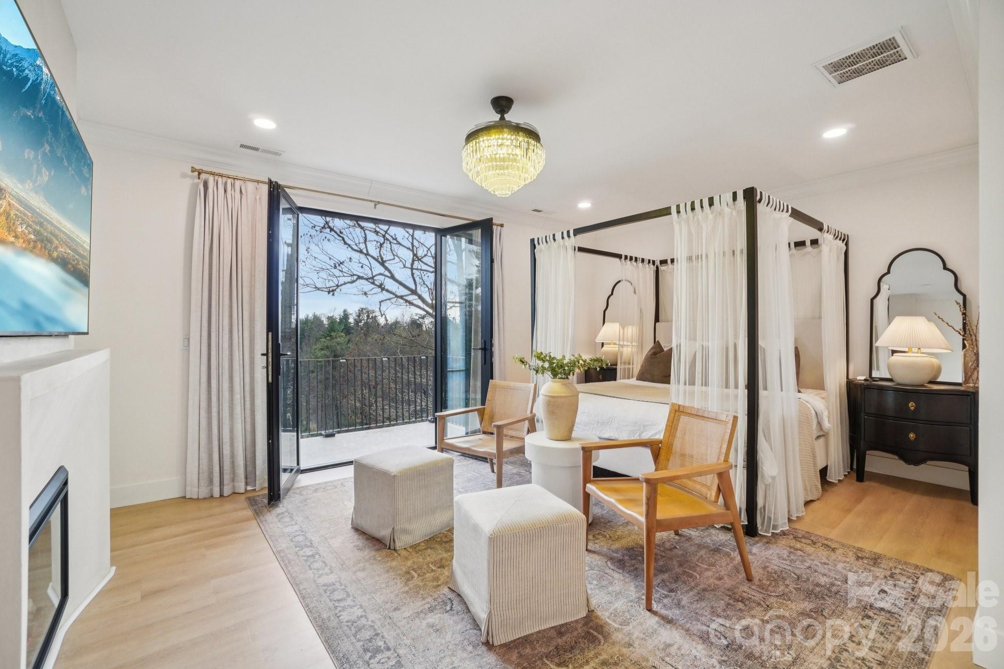 107 Lee Lane — Mars Hill