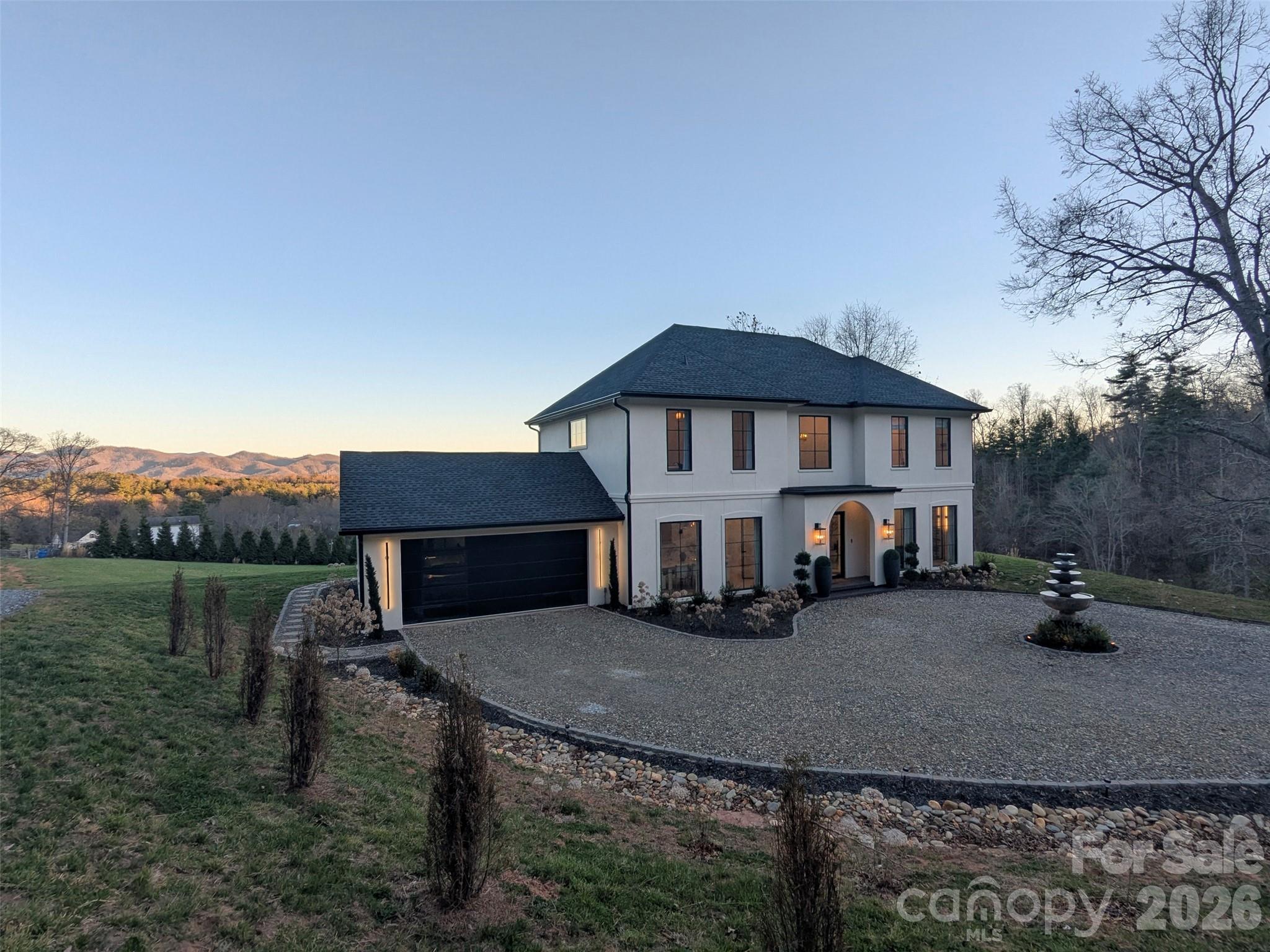 107 Lee Lane — Mars Hill